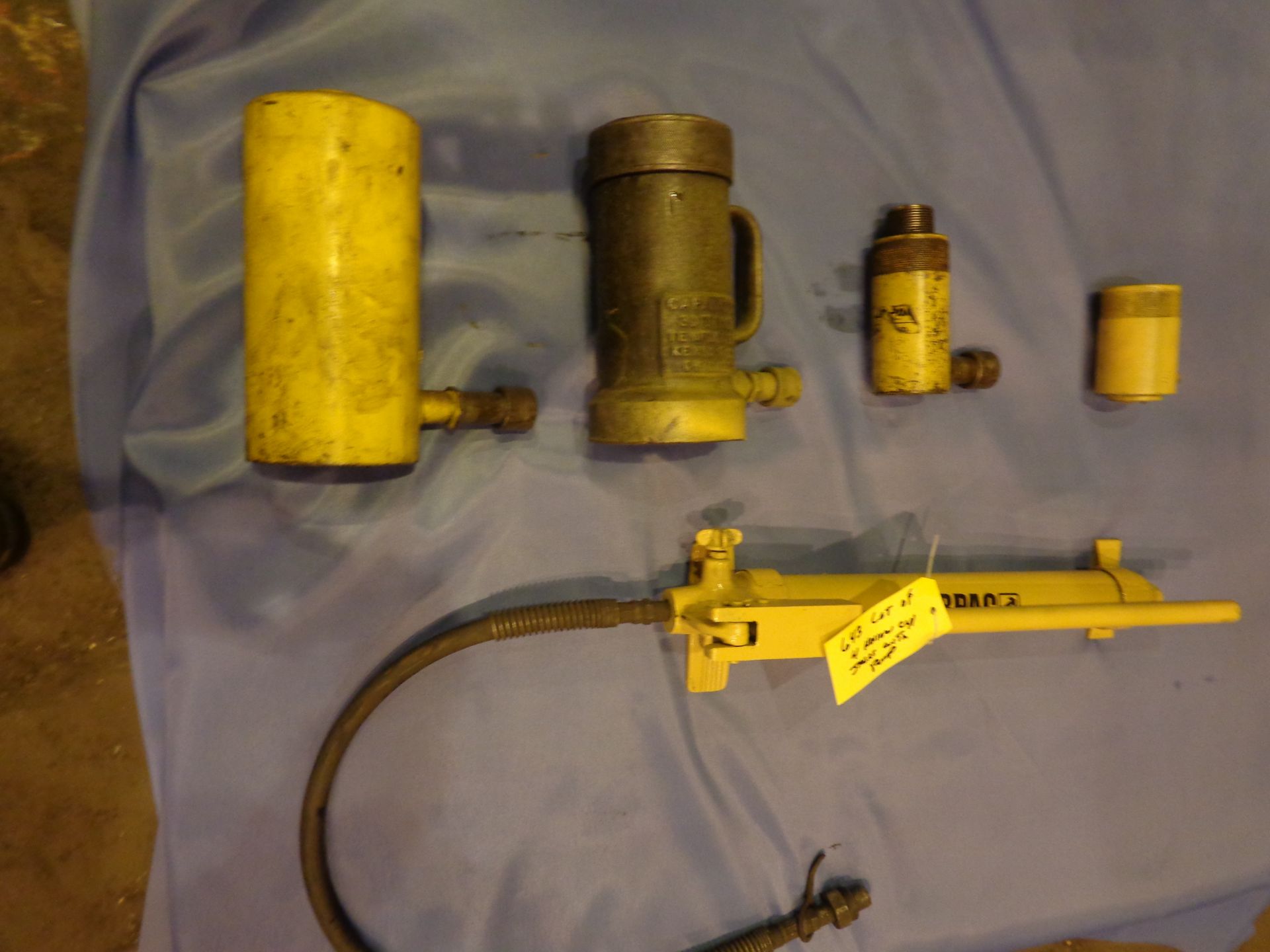 Lot of 4 Hollow Cylinder Jacks with Pump (643) - Image 4 of 9