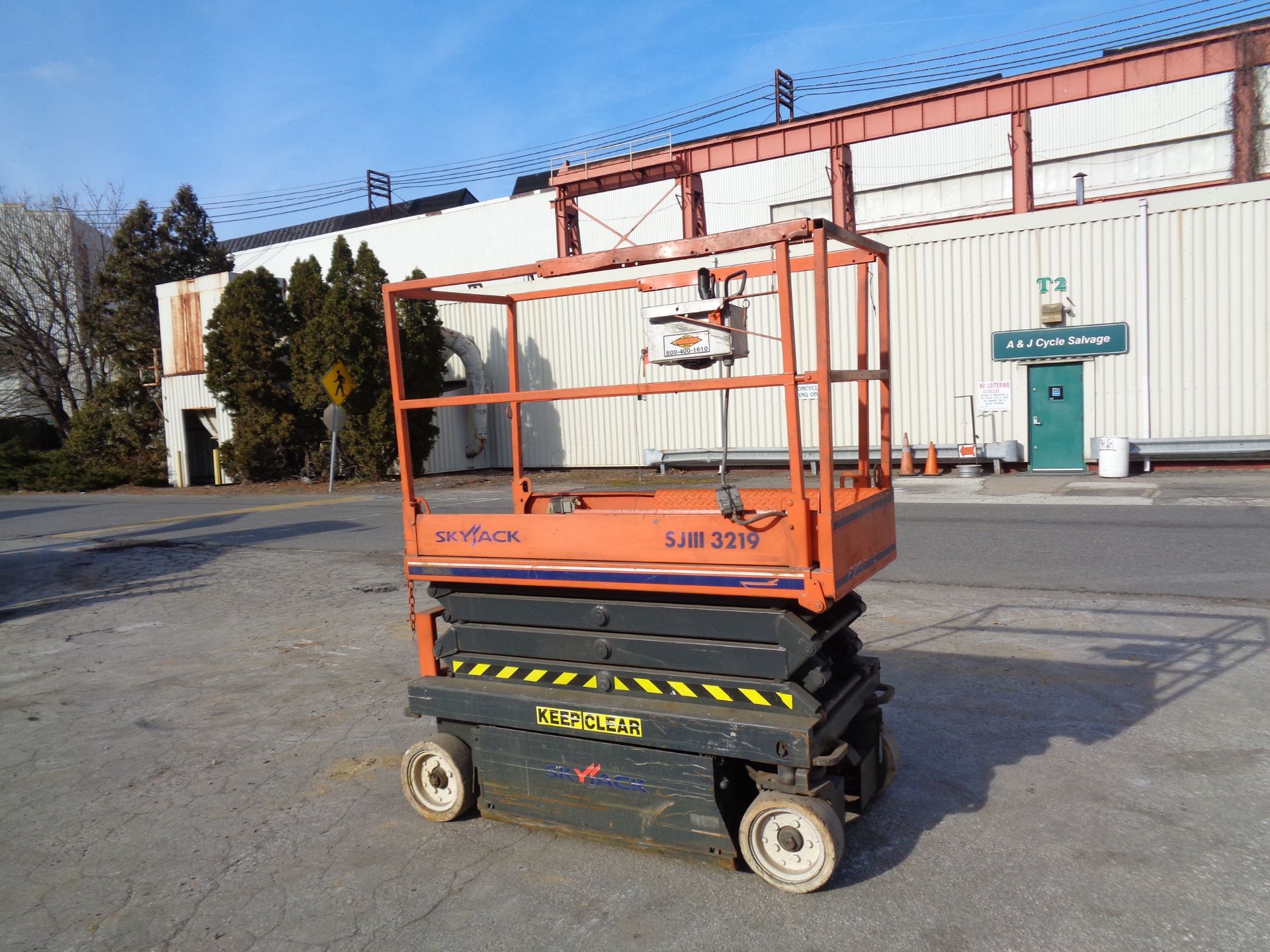 2005 SkyJack SJIII 3219 Scissor Lift (94)