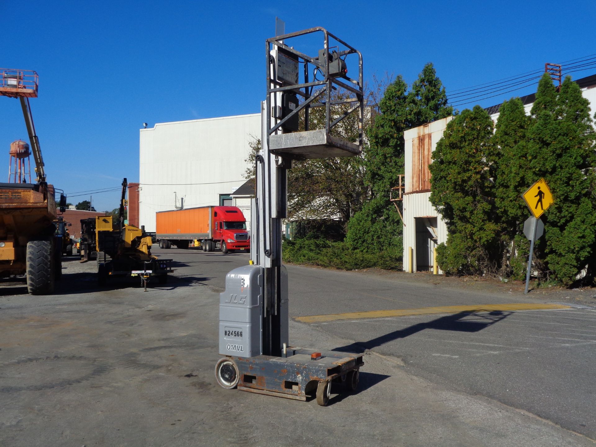 JLG 20MVL 20ft Personal Lift - Image 11 of 21