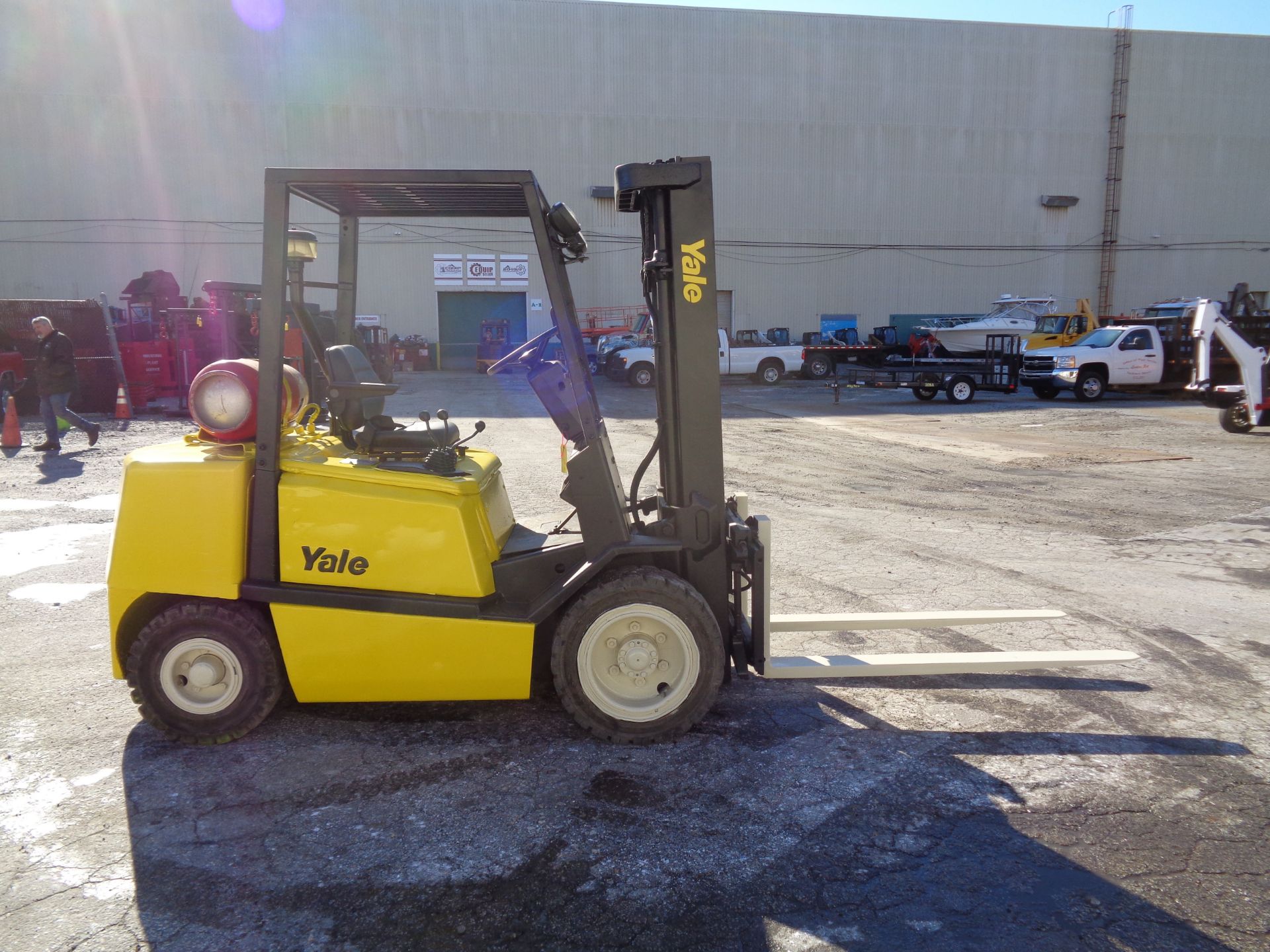 Yale GLP060FNAU087 6,000lbs Forklift (59) - Image 10 of 14