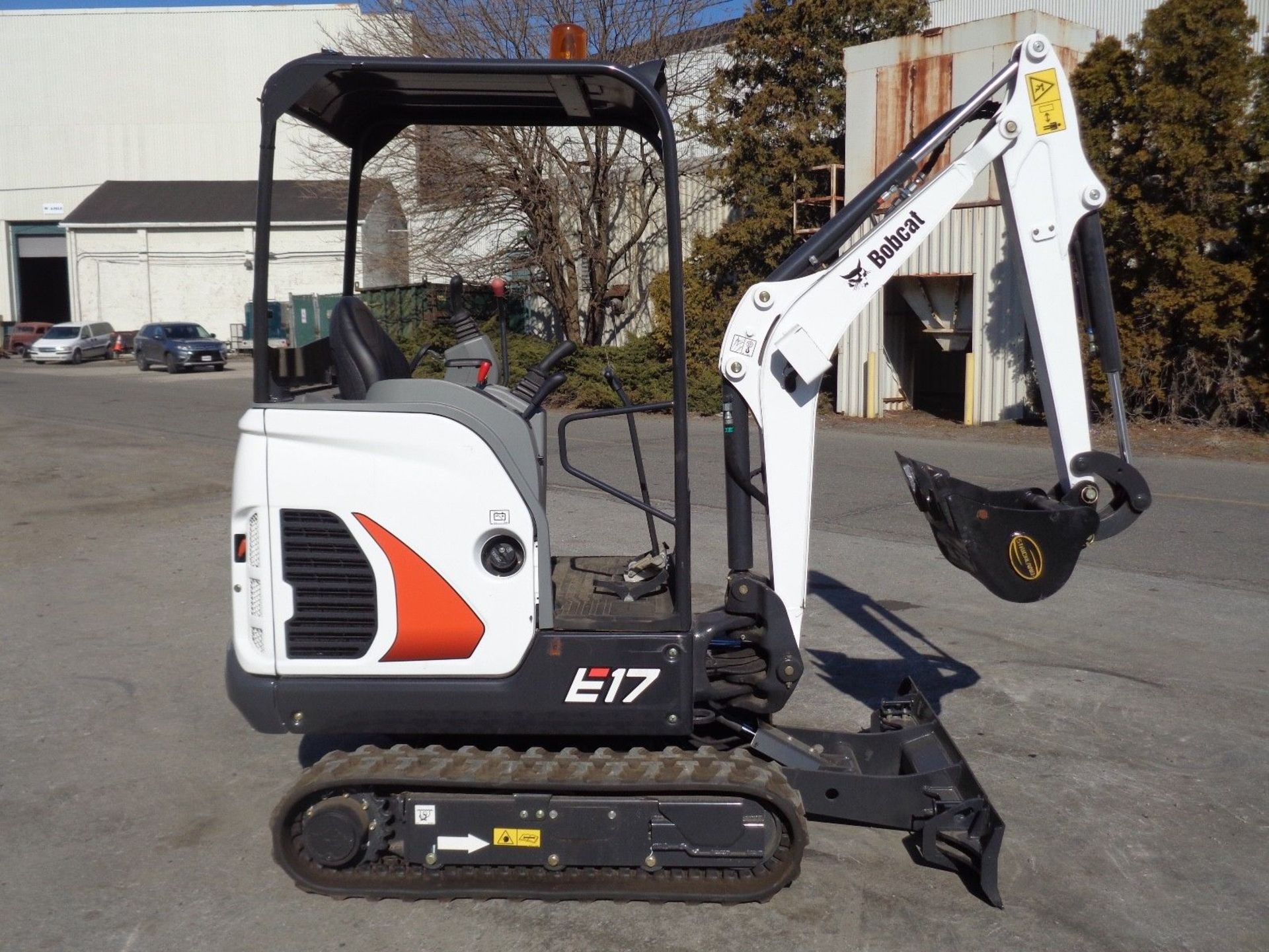 NEW Unused - 2017 Bobcat E17 Mini Excavator - Image 5 of 11