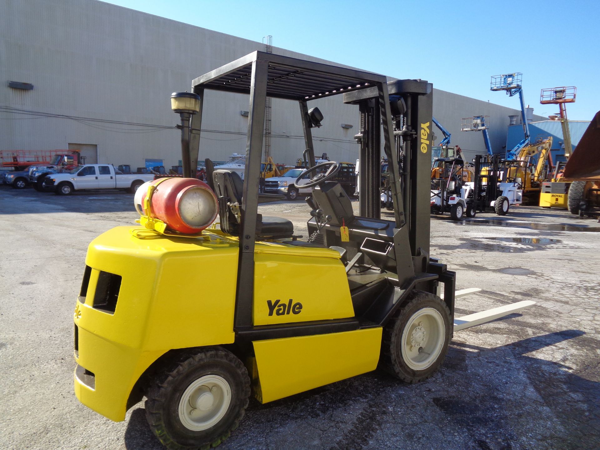 Yale GLP060FNAU087 6,000lbs Forklift (59) - Image 11 of 14