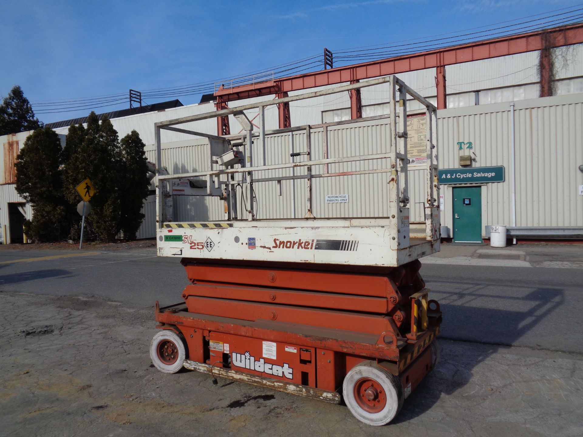 Snorkel SL25 25ft Scissor Lift (93) - Image 6 of 7