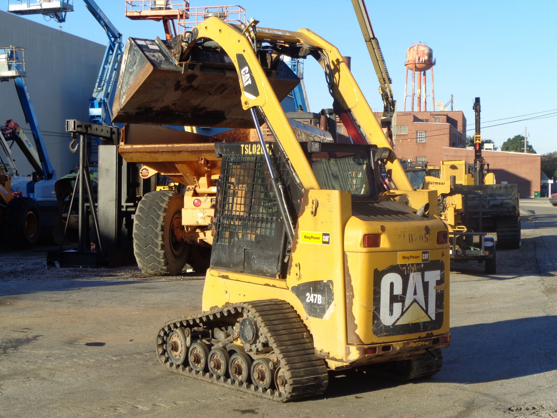 2014 Caterpillar 247B3 Skid Steer - Image 2 of 20