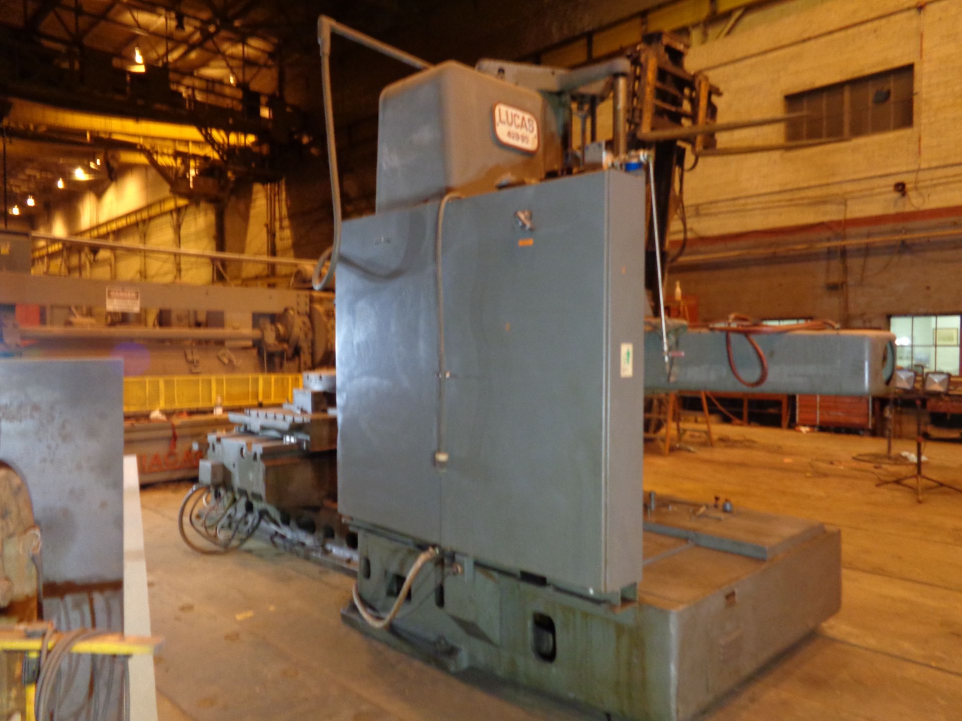 Lucas 42B-60 Horizontal Boring Mill - Image 4 of 17