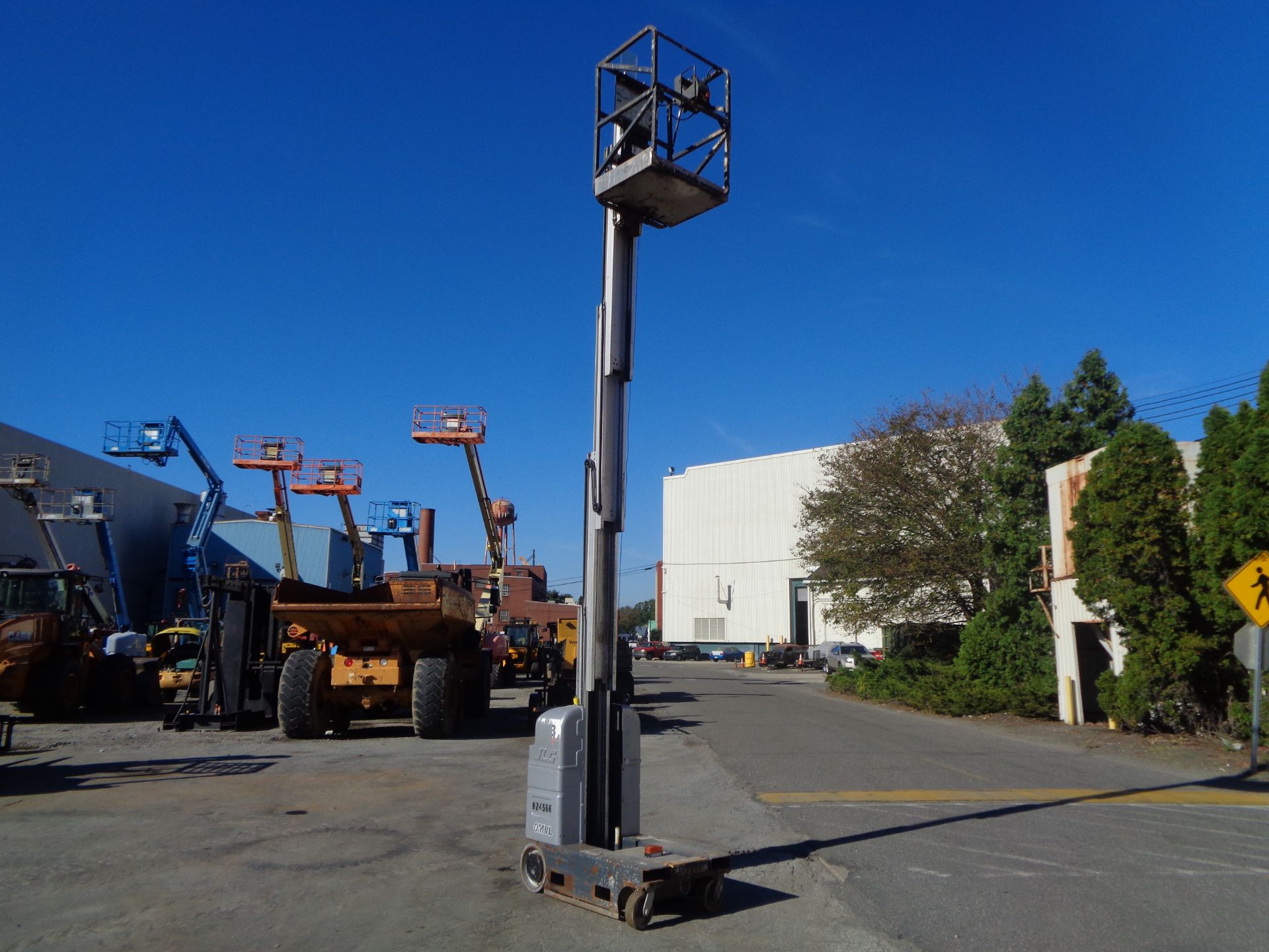 JLG 20MVL 20ft Personal Lift - Image 7 of 21