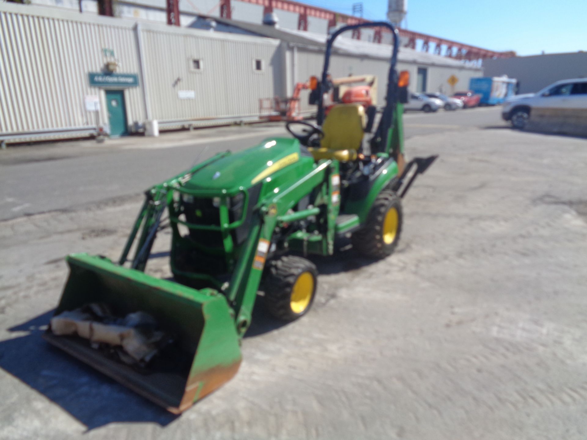 2016 John Deere 1025R Tractor Loader Backhoe 4x4 - Image 4 of 6