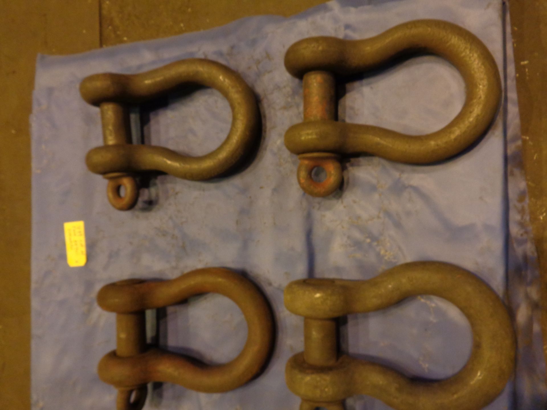 Lot of Four 50 Ton Shackles (489)