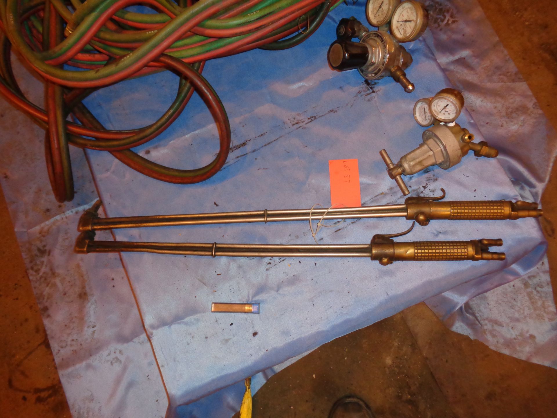 Long Reach Oxygen Acclean Torches with Hoses and Gauges (87) - Image 10 of 12