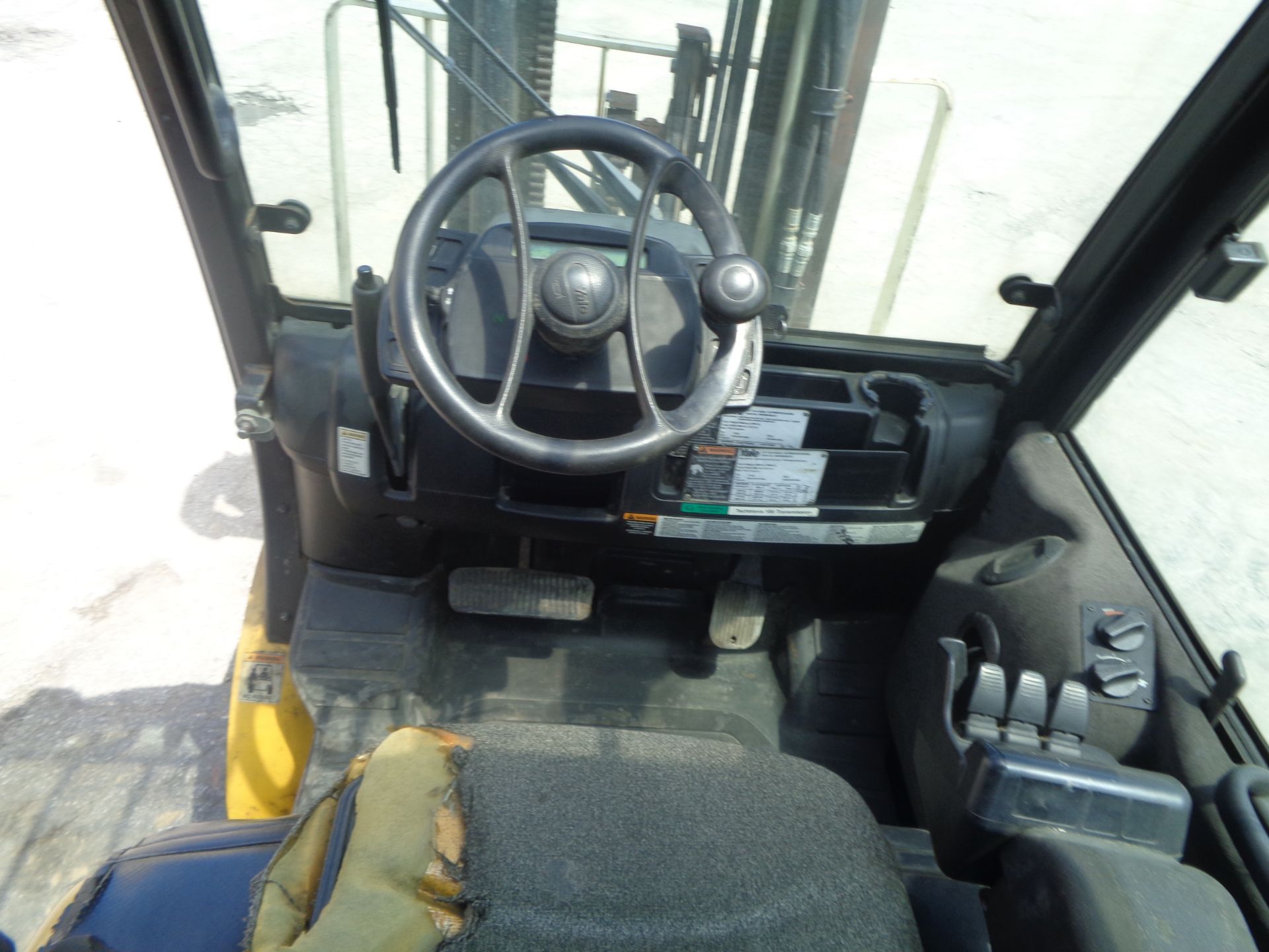 Yale CLP050VXEUSE086 5,000lbs Forklift - Image 15 of 15