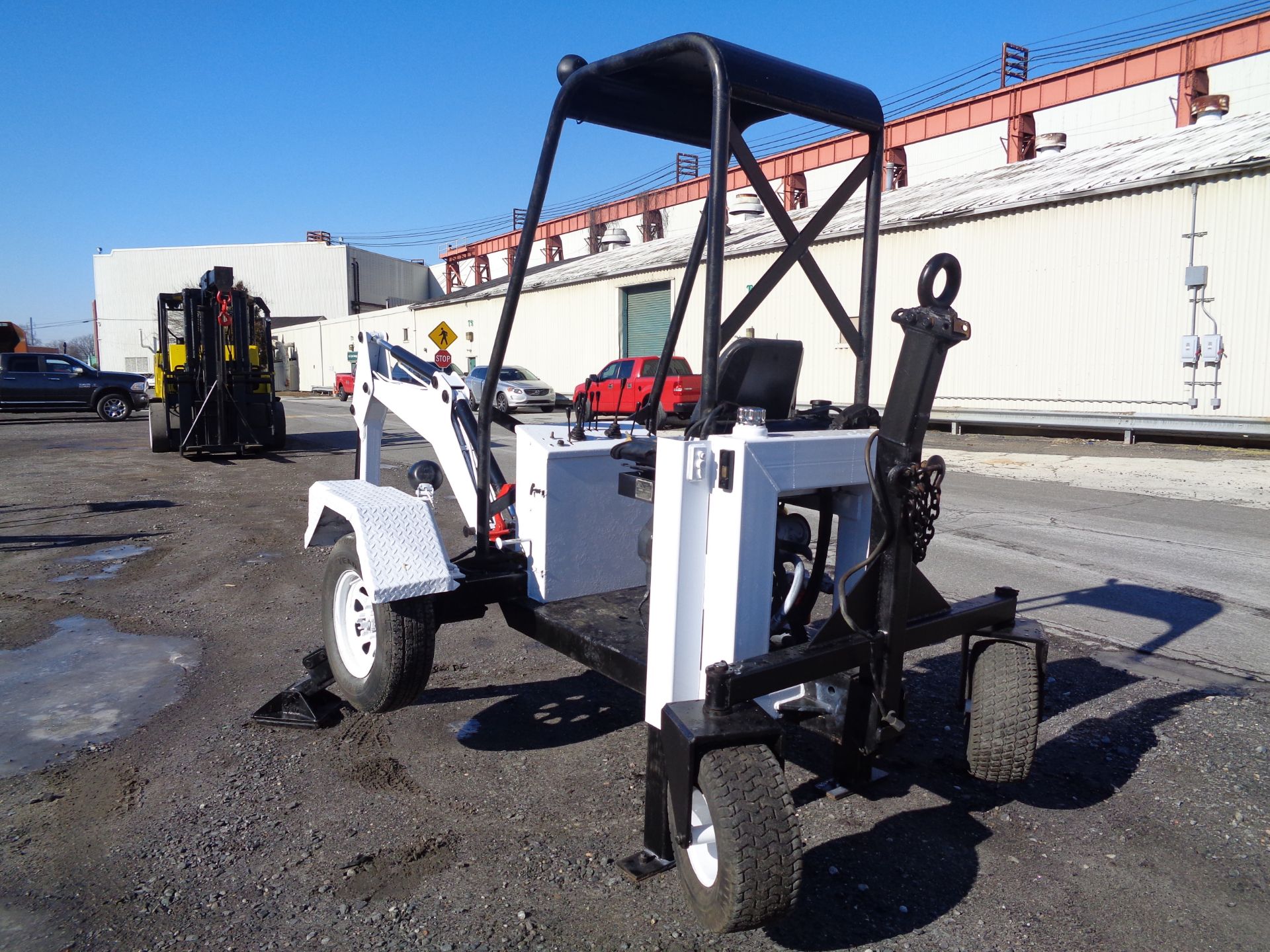 Go For Digger Wheel Mini Excavator - Tow Behind - Image 2 of 13