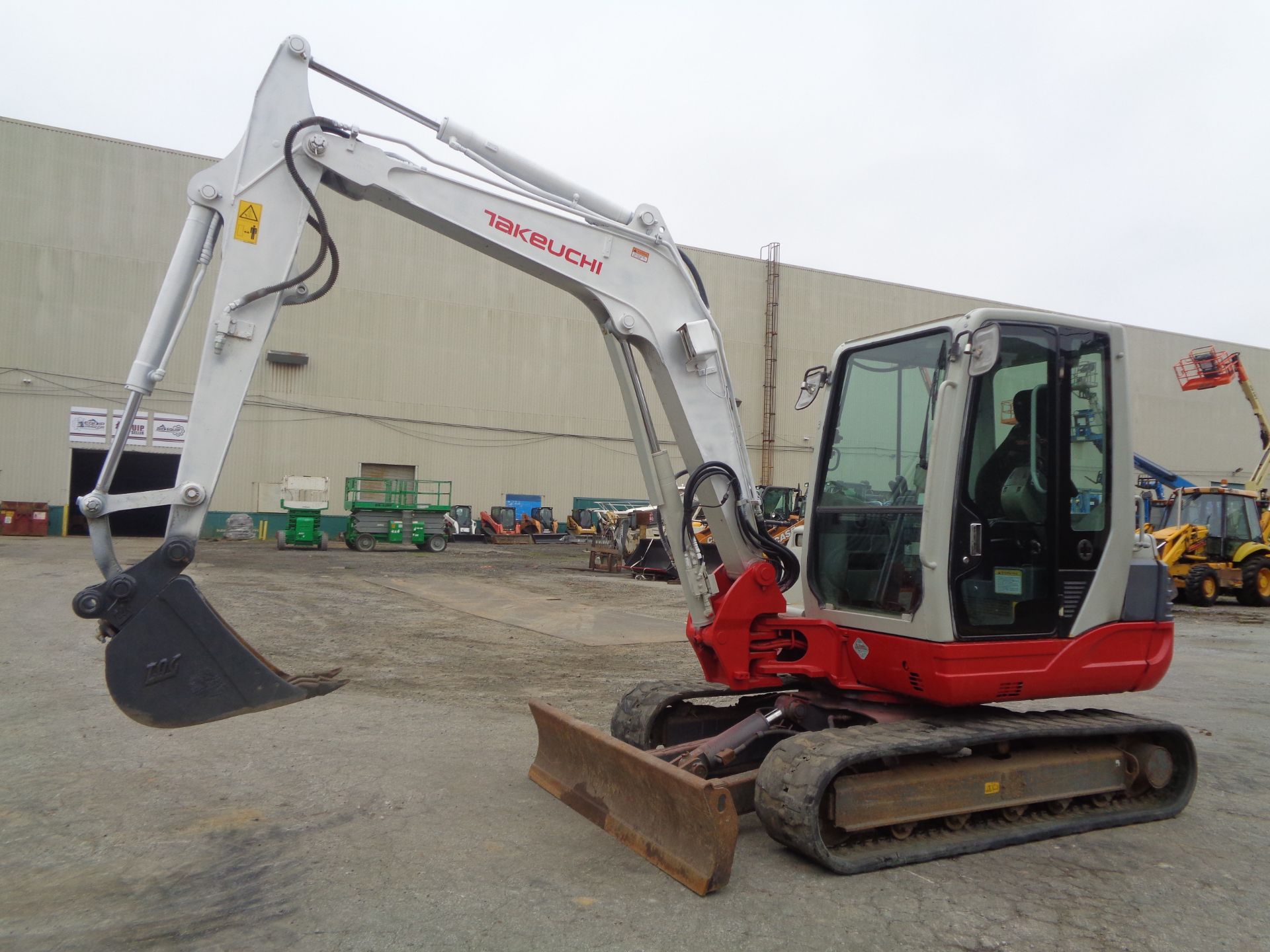 2013 Takeuchi TB250 Excavator - Image 11 of 15