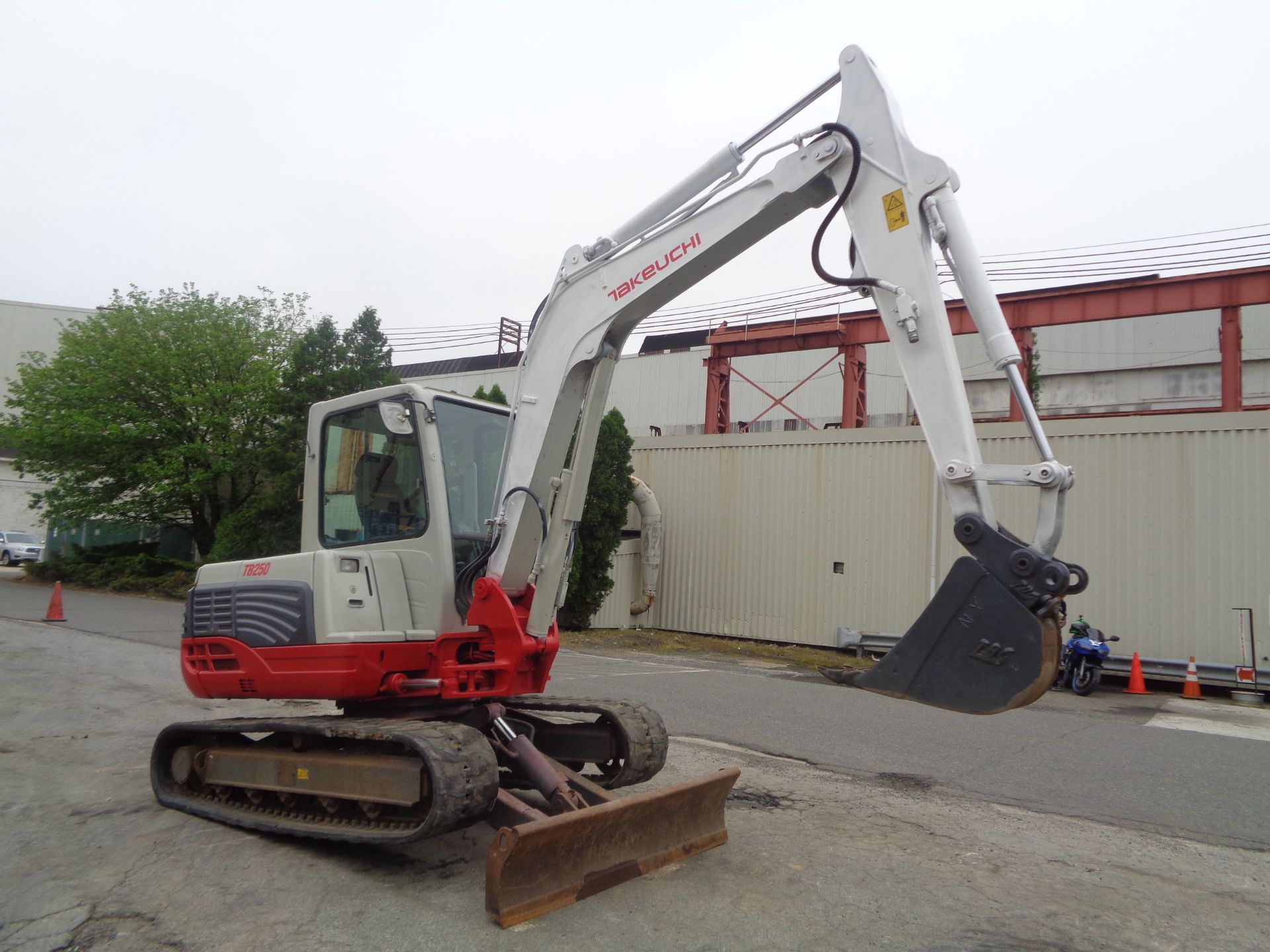 2013 Takeuchi TB250 Excavator - Image 5 of 15