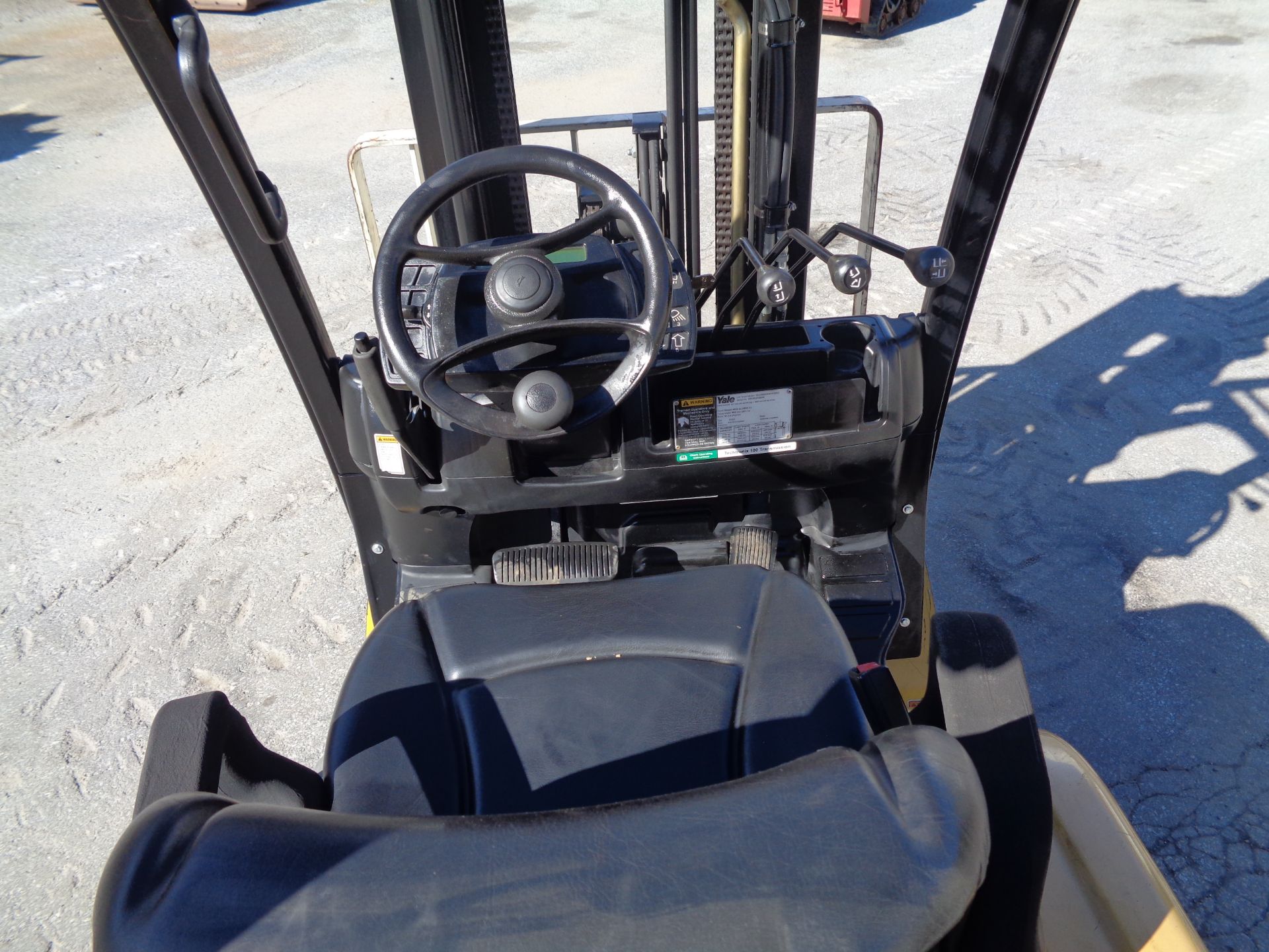 2015 Yale GLC050VX 5,000lbs Forklift - Image 16 of 19