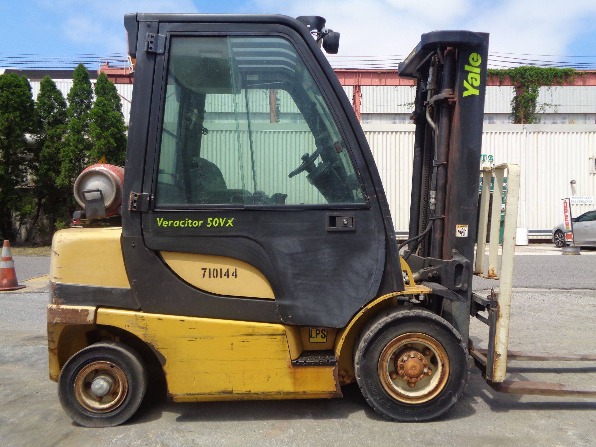 Yale CLP050VXEUSE086 5,000lbs Forklift