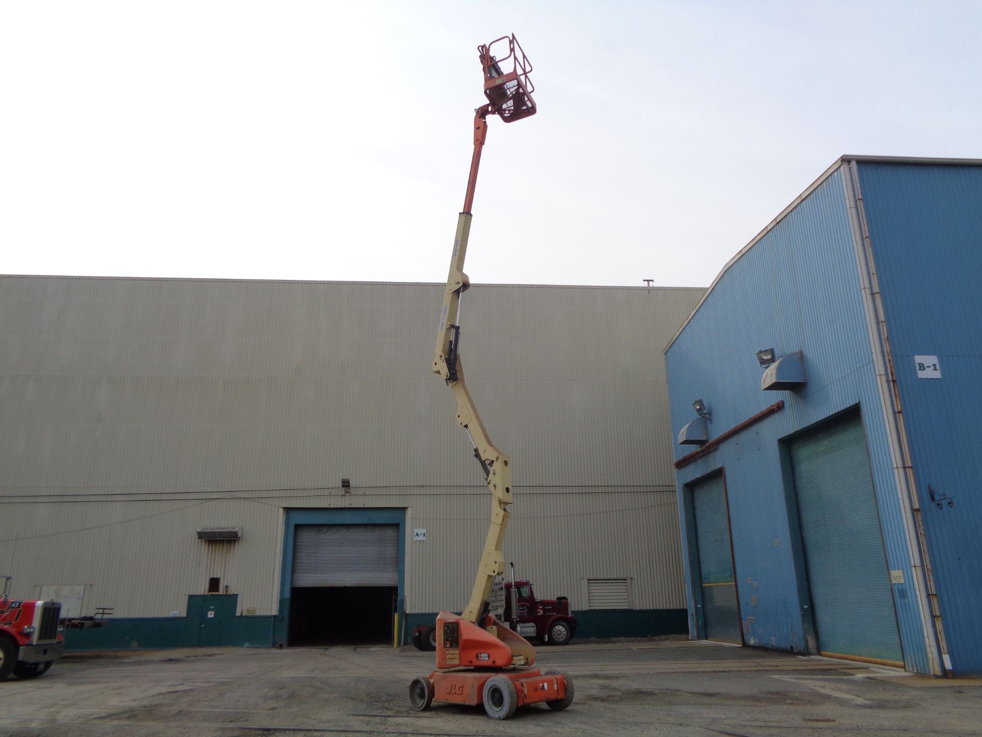 JLG E400AN Electric Boom Lift - 40ft Height - Image 11 of 14