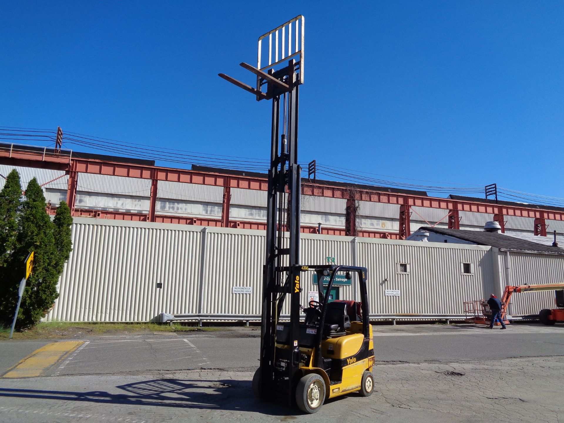 2015 Yale GLC050VX 5,000lbs Forklift - Image 10 of 19