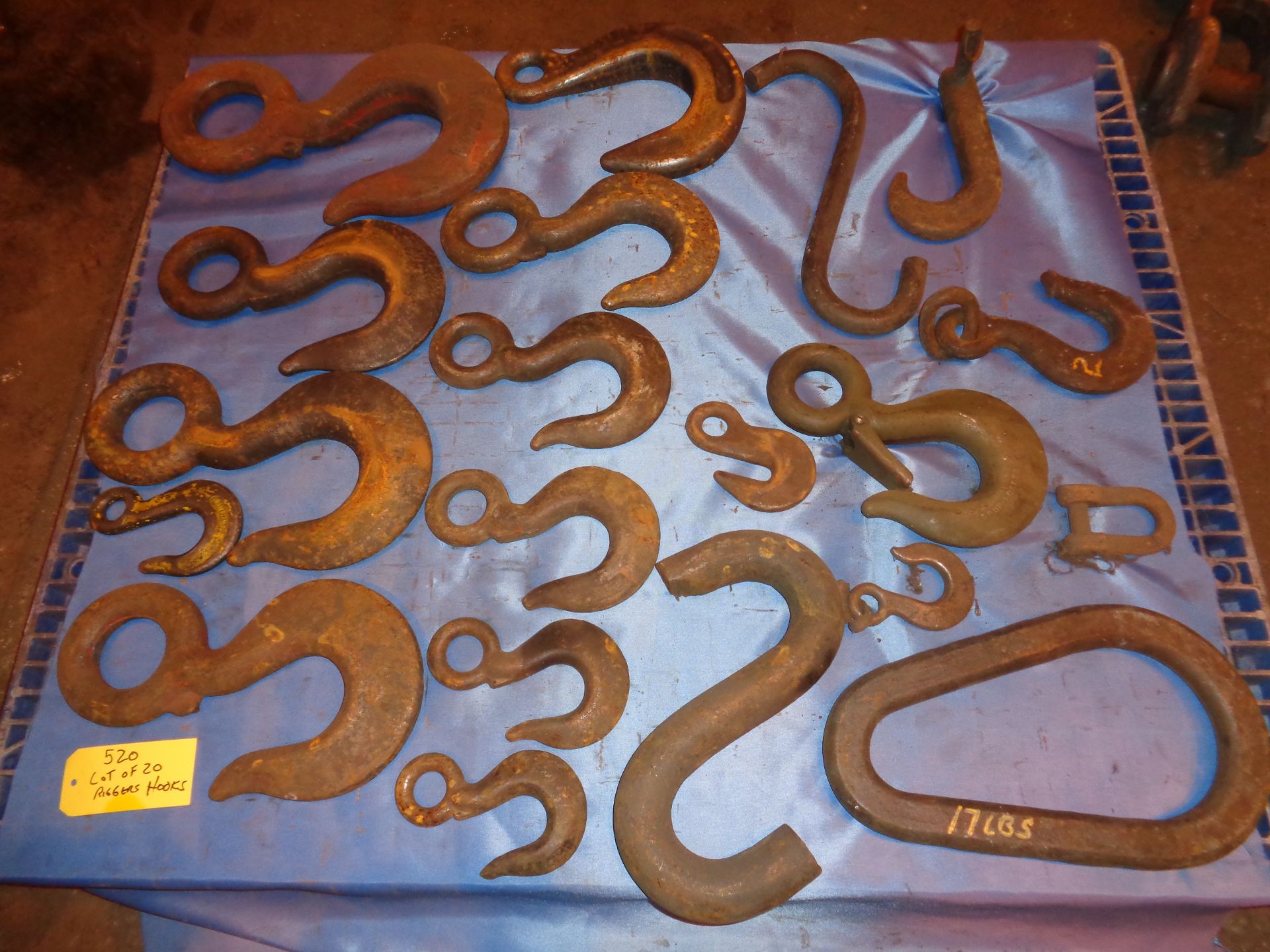 Lot of 20 Riggers Hooks (520)