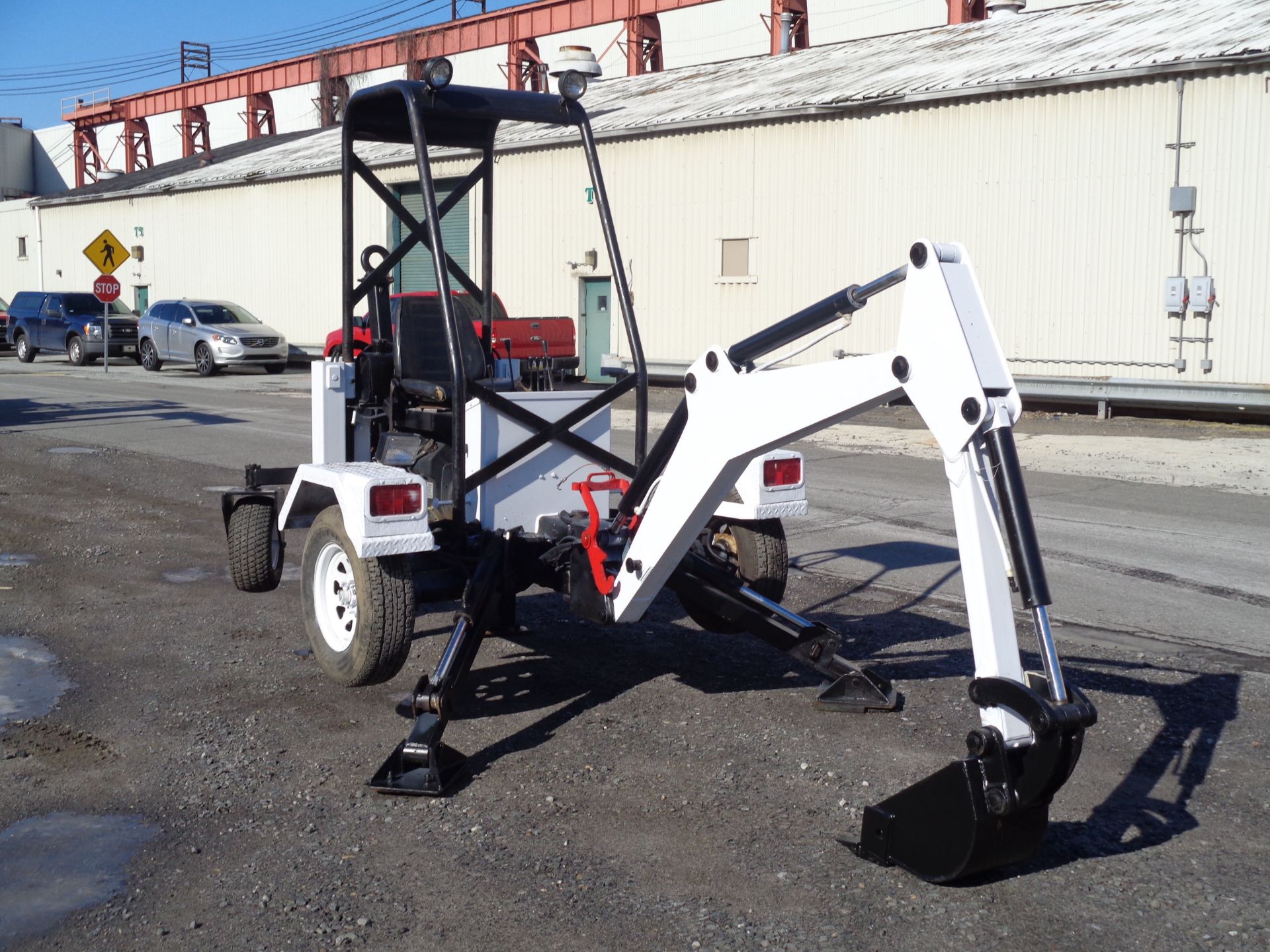 Go For Digger Wheel Mini Excavator - Tow Behind - Image 7 of 13