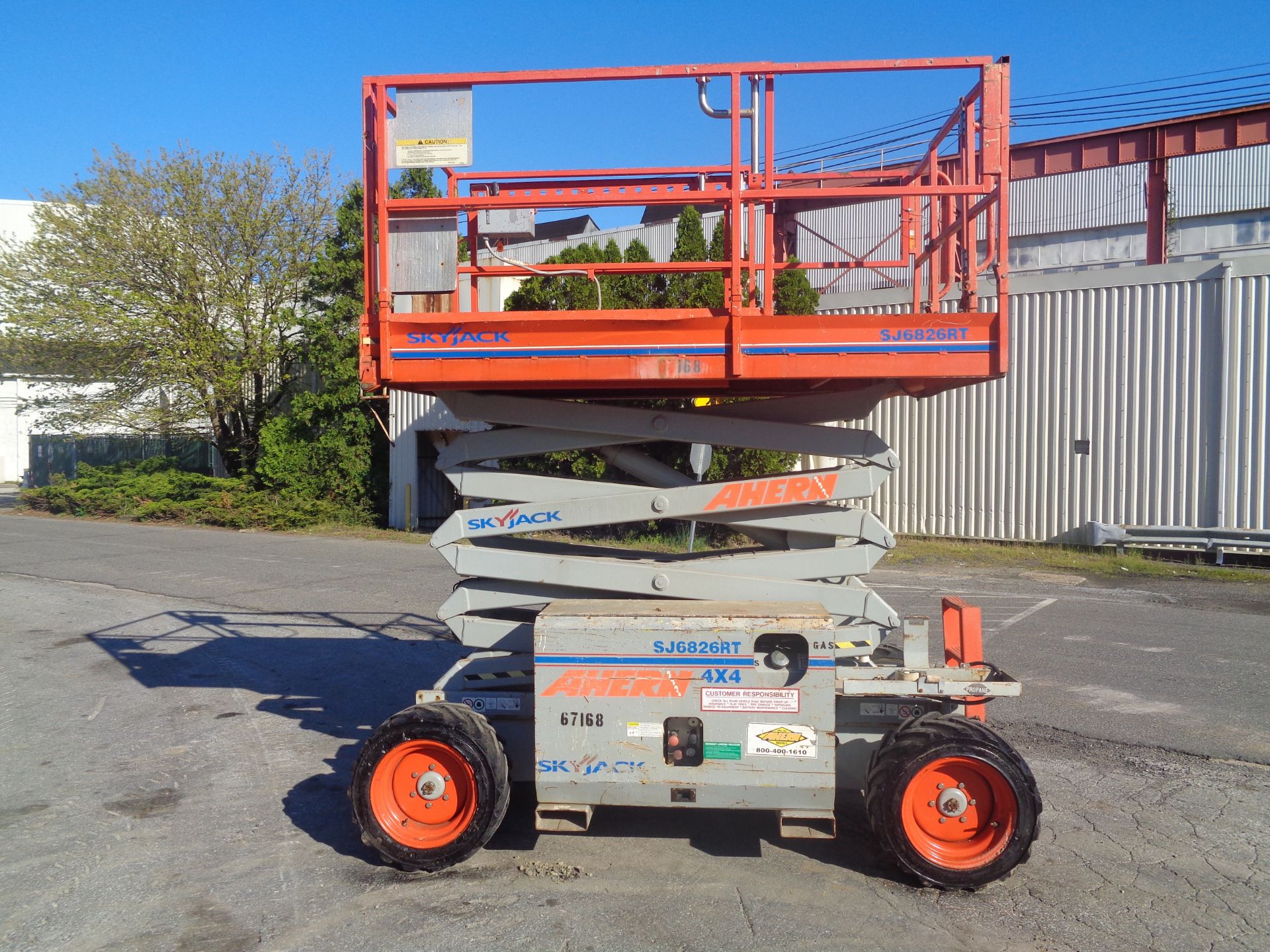 SkyJack SJ6826RT Rough Terrain 4x4 Scissor Lift-26ft