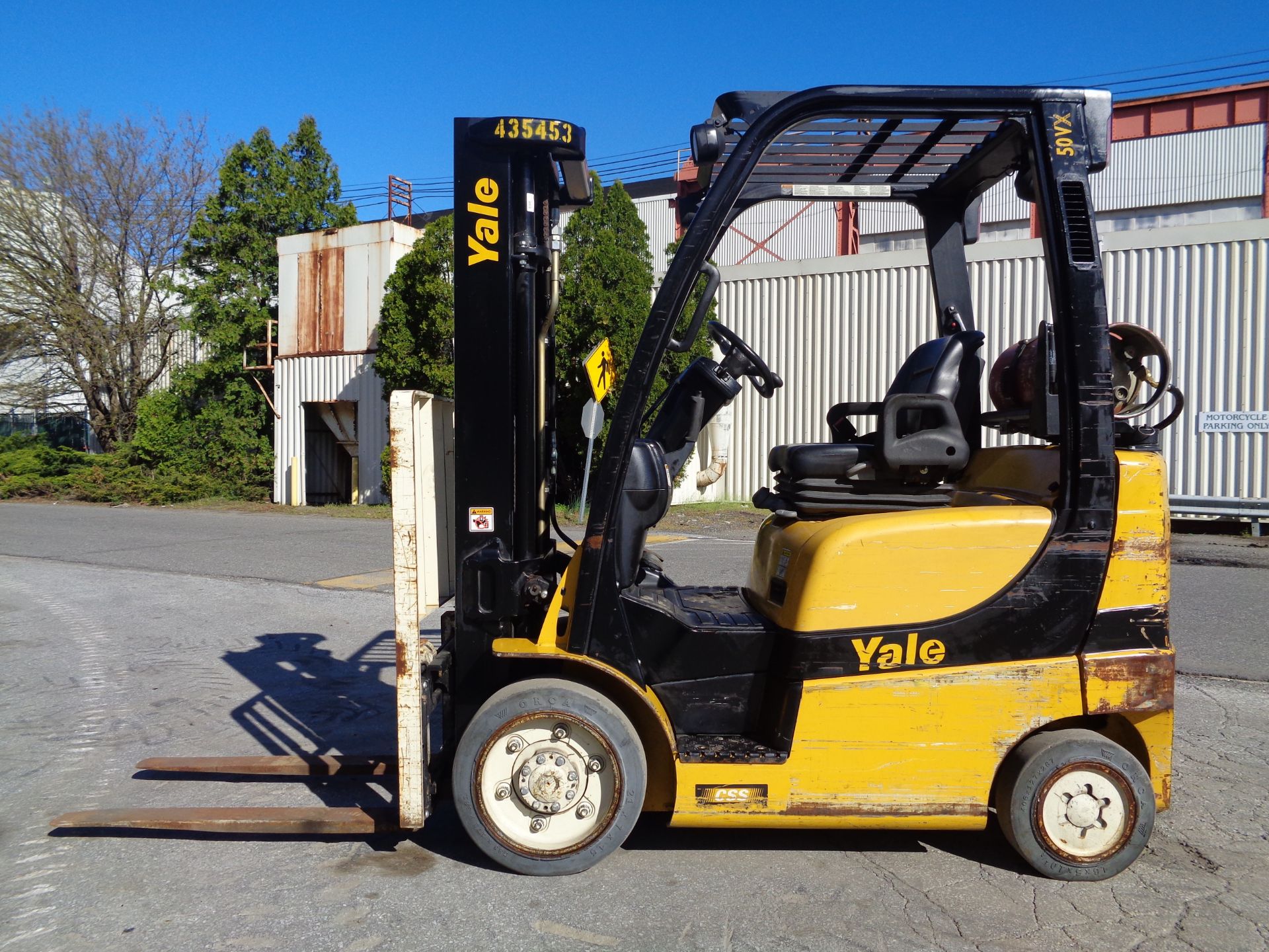 2015 Yale GLC050VX 5,000lbs Forklift