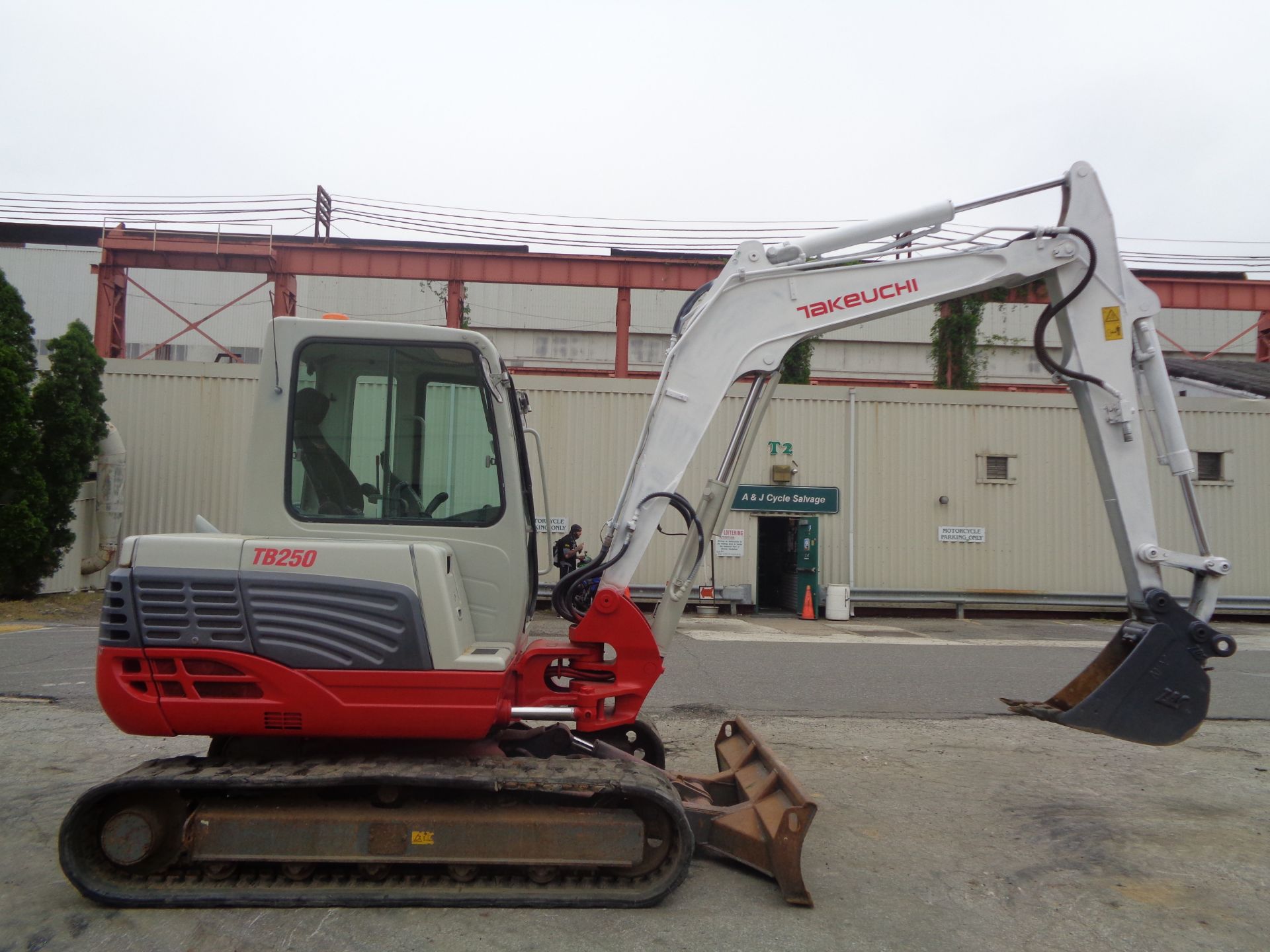 2013 Takeuchi TB250 Excavator - Image 7 of 15