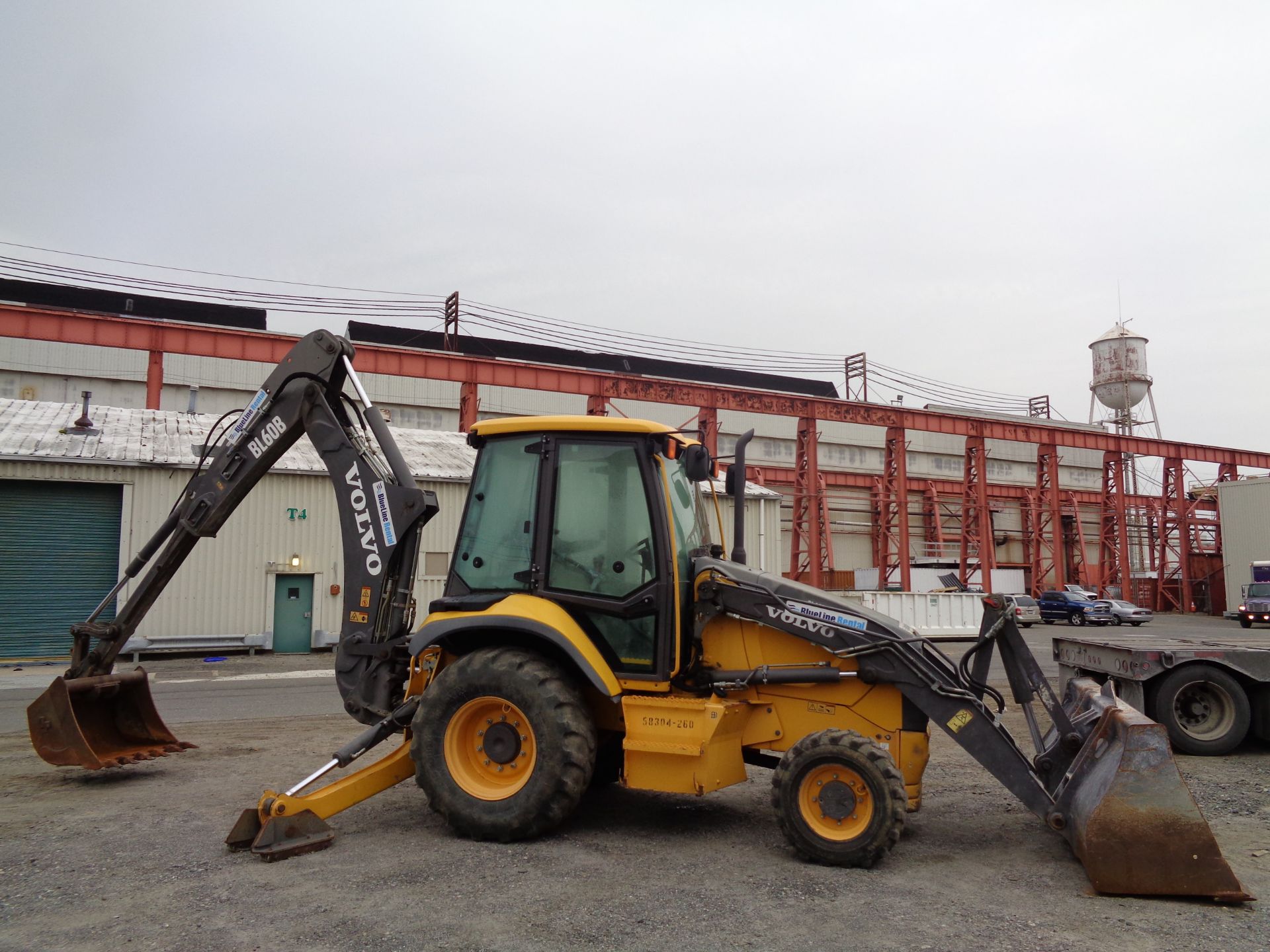 2013 Volvo BL60B Backhoe - Image 19 of 23