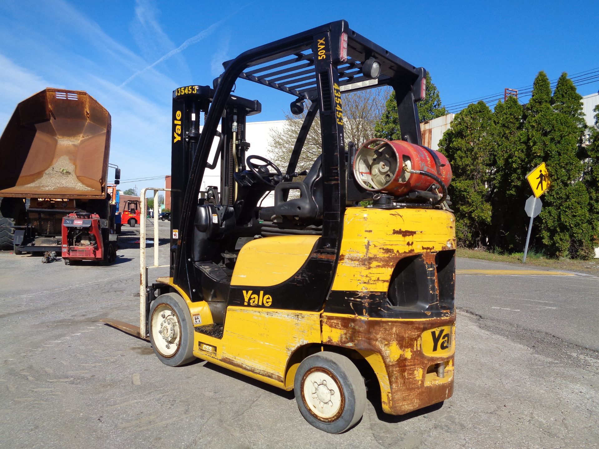 2015 Yale GLC050VX 5,000lbs Forklift - Image 17 of 19