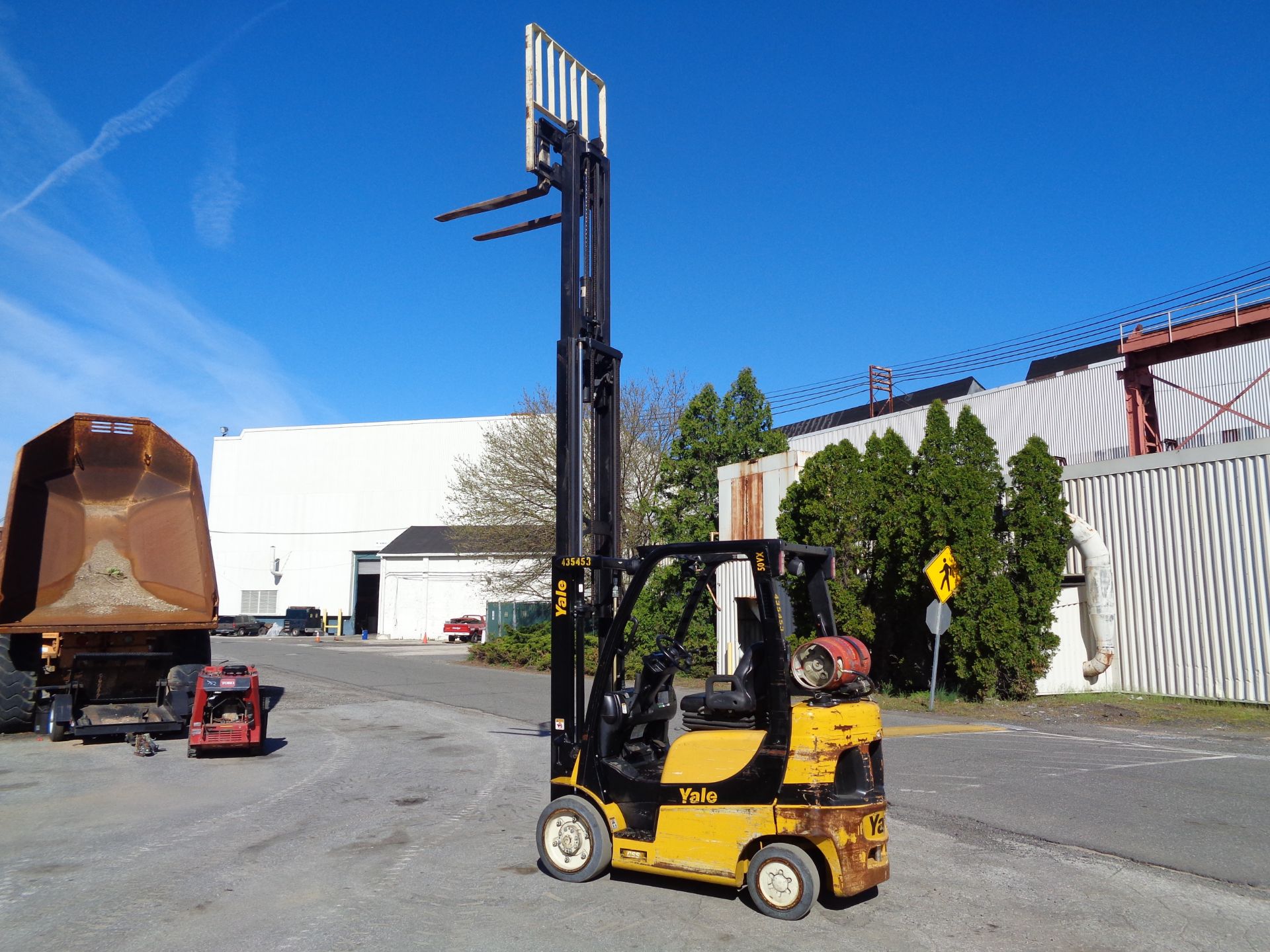 2015 Yale GLC050VX 5,000lbs Forklift - Image 12 of 19