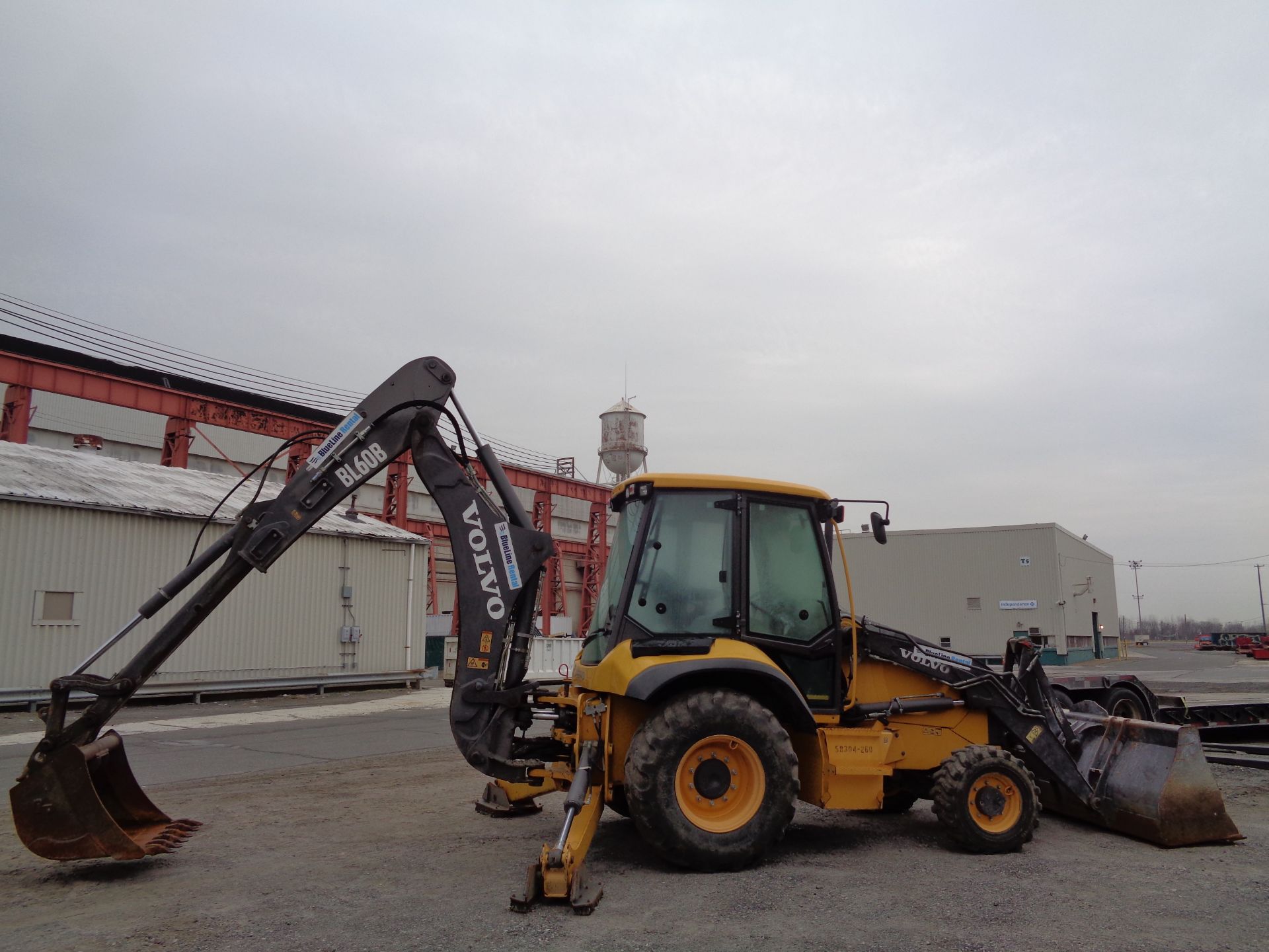 2013 Volvo BL60B Backhoe - Image 18 of 23