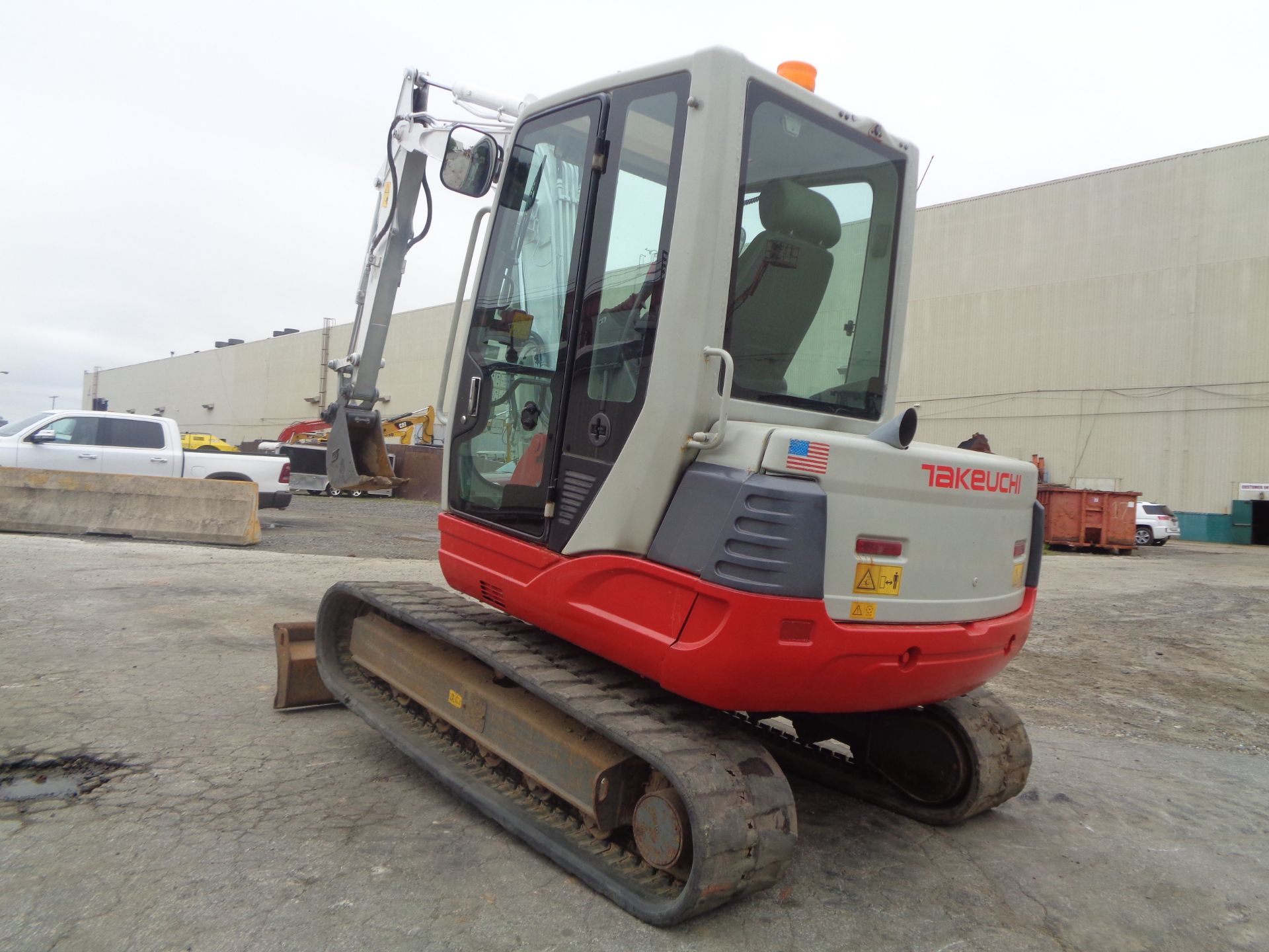 2013 Takeuchi TB250 Excavator - Image 2 of 15