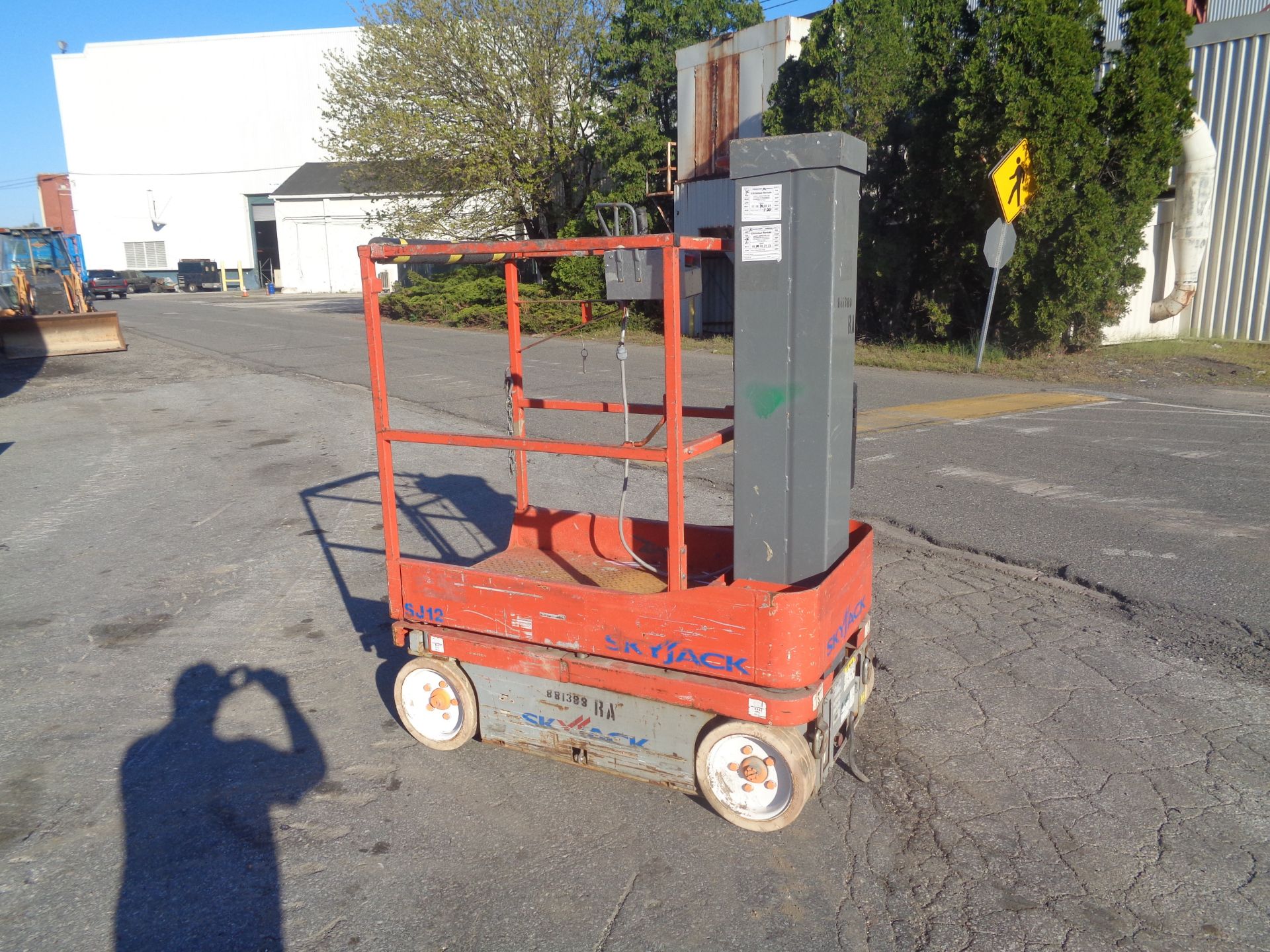 2012 Skyjack SJ12 Scissor Lift - Image 18 of 25