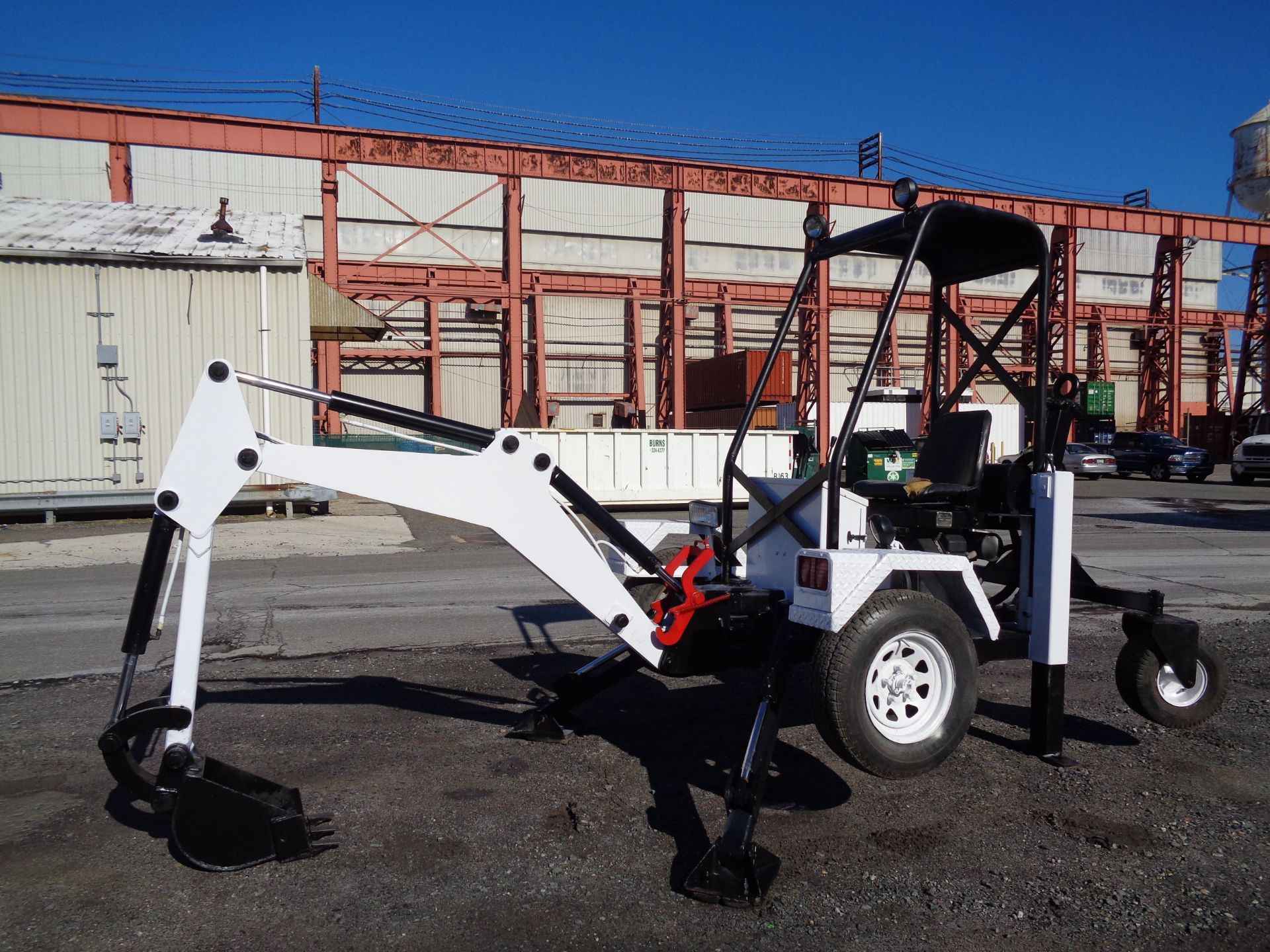 Go For Digger Wheel Mini Excavator - Tow Behind - Image 5 of 13