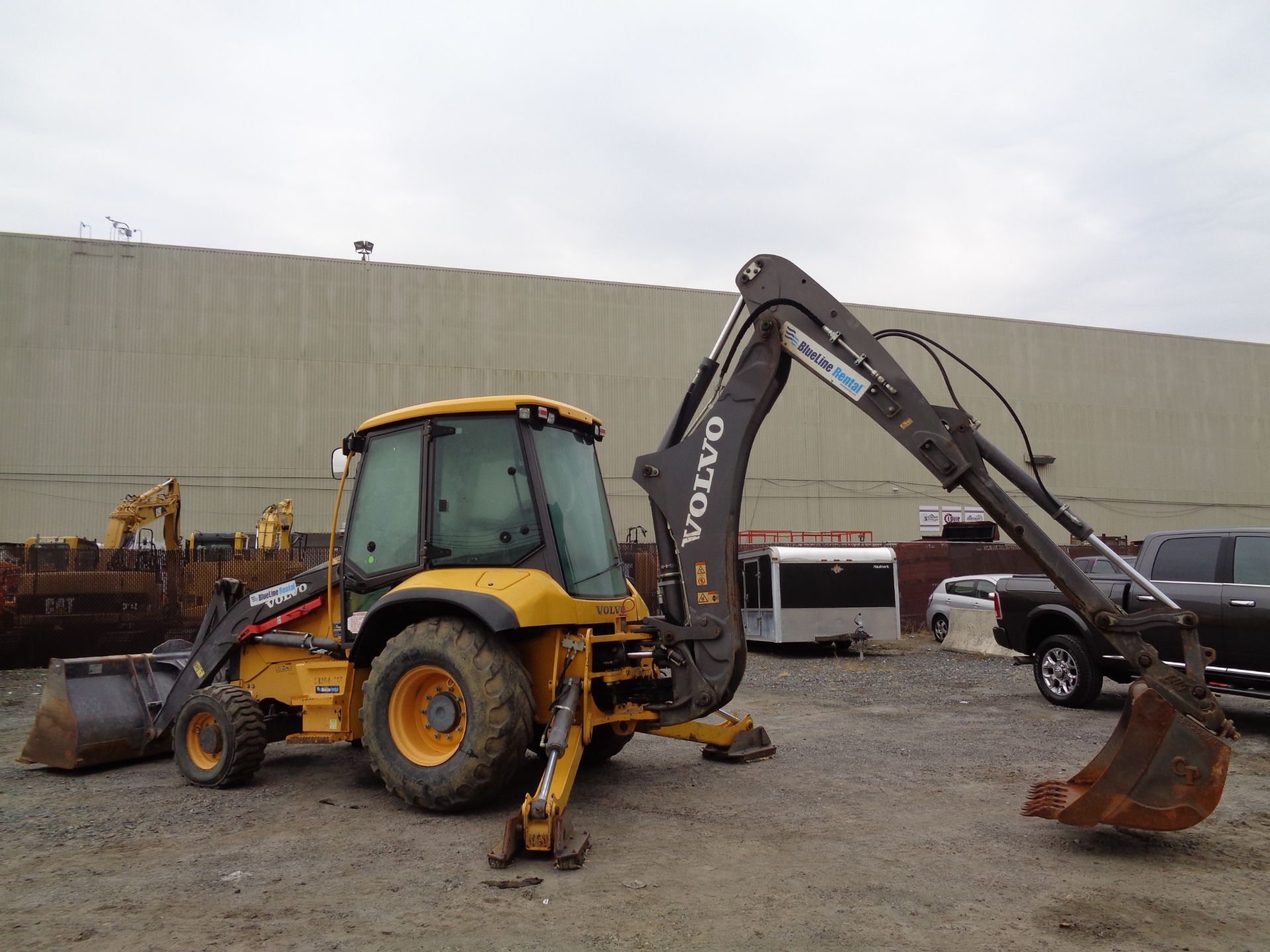 2013 Volvo BL60B Backhoe - Image 15 of 23