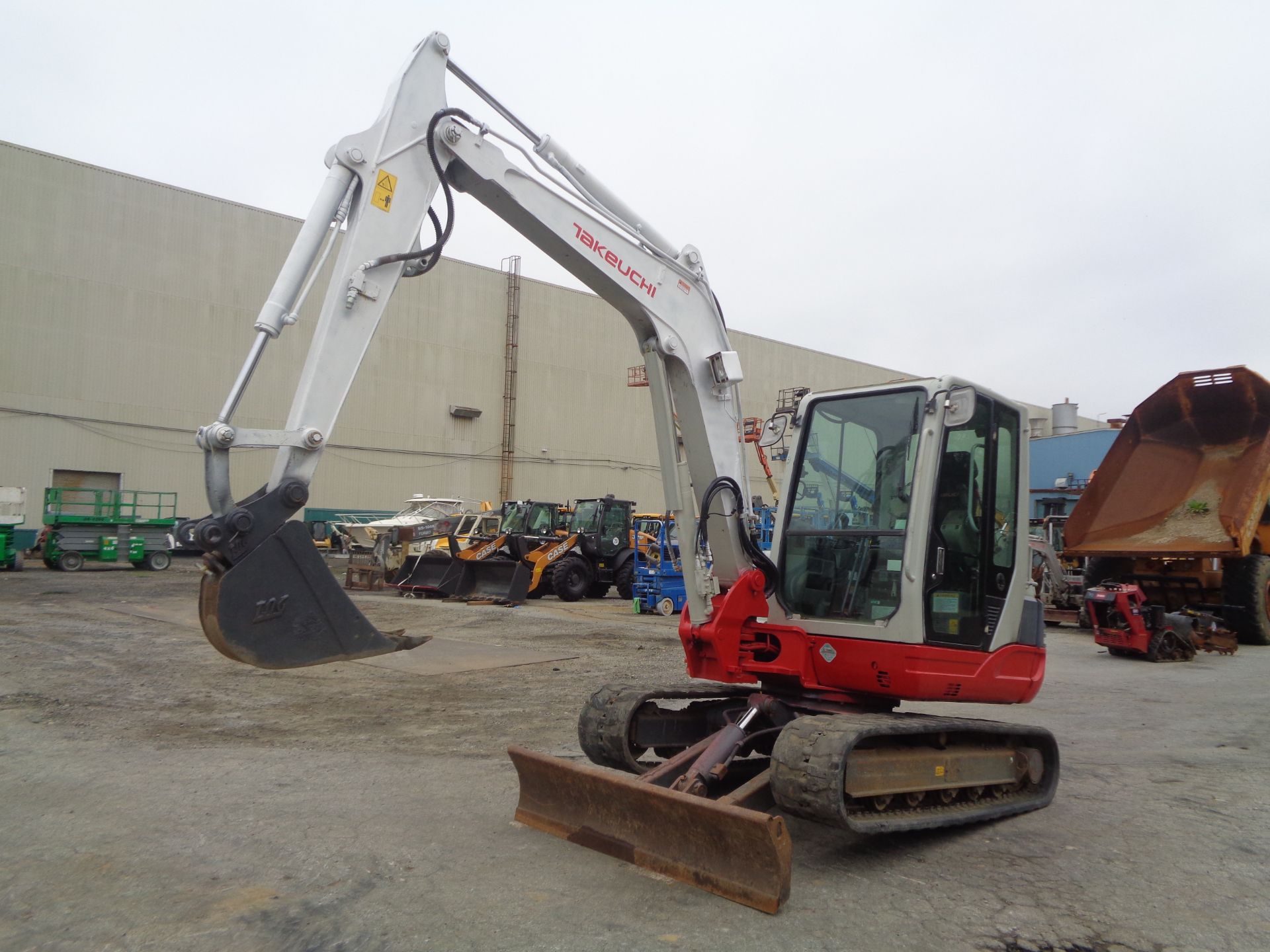 2013 Takeuchi TB250 Excavator - Image 4 of 15