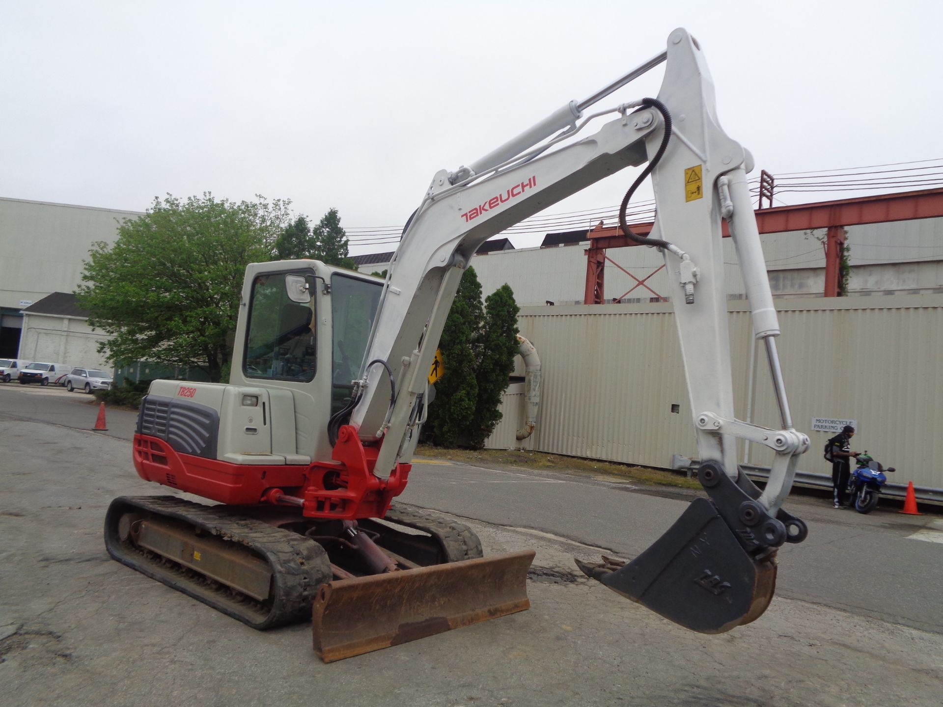 2013 Takeuchi TB250 Excavator - Image 8 of 15