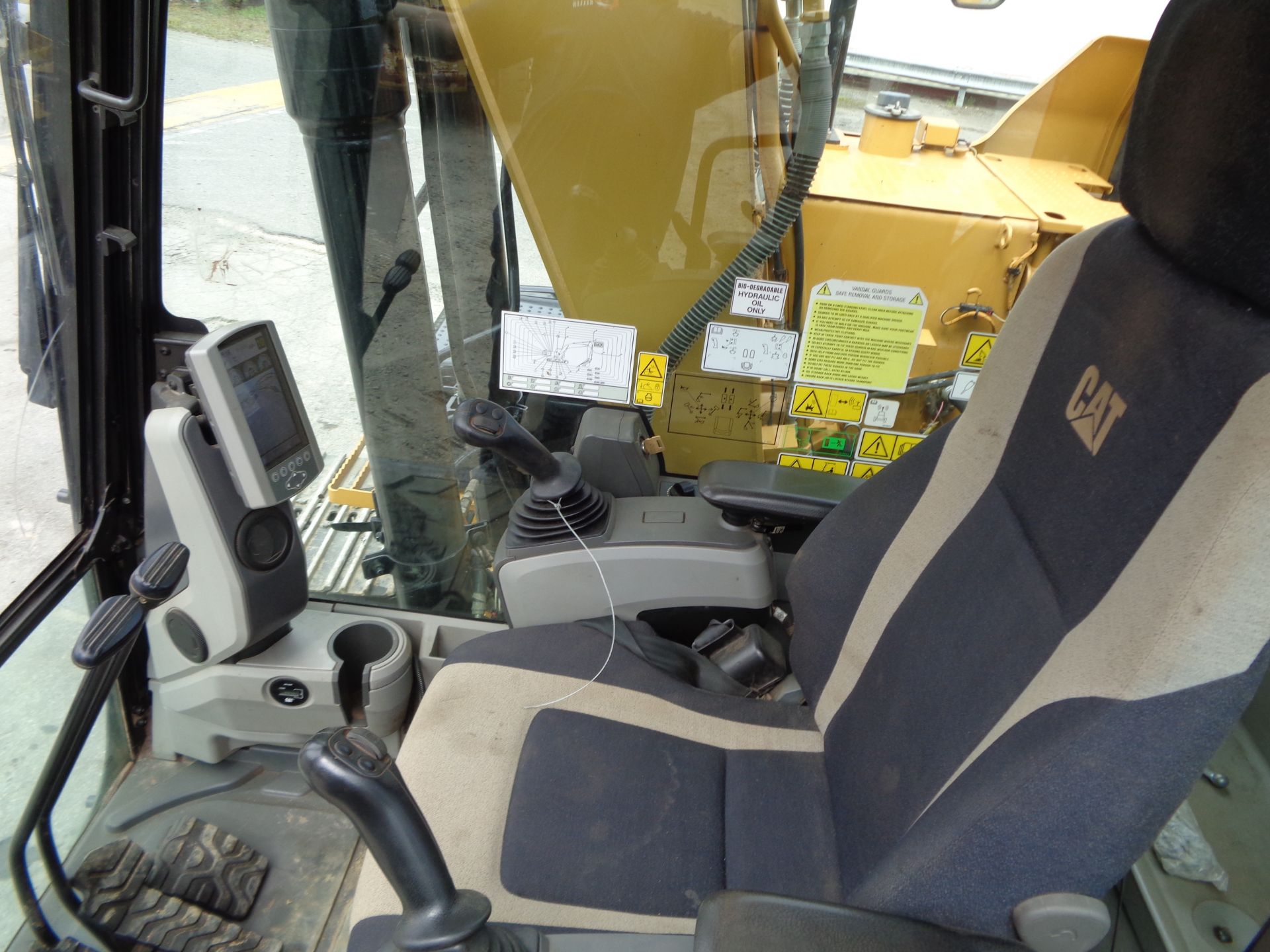 2015 Caterpillar 312E Excavator - Hydraulic Thumb - Image 11 of 16