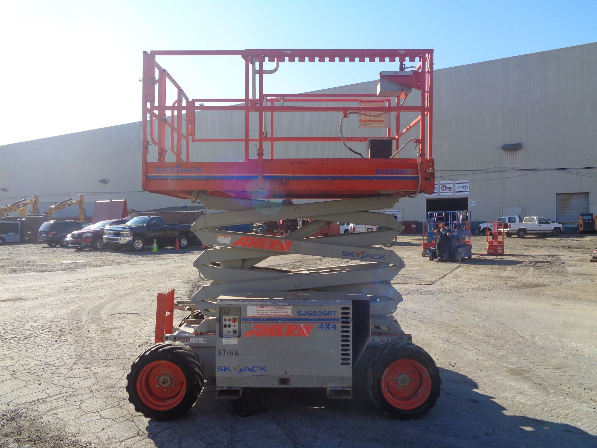 SkyJack SJ6826RT Rough Terrain 4x4 Scissor Lift-26ft - Image 5 of 24