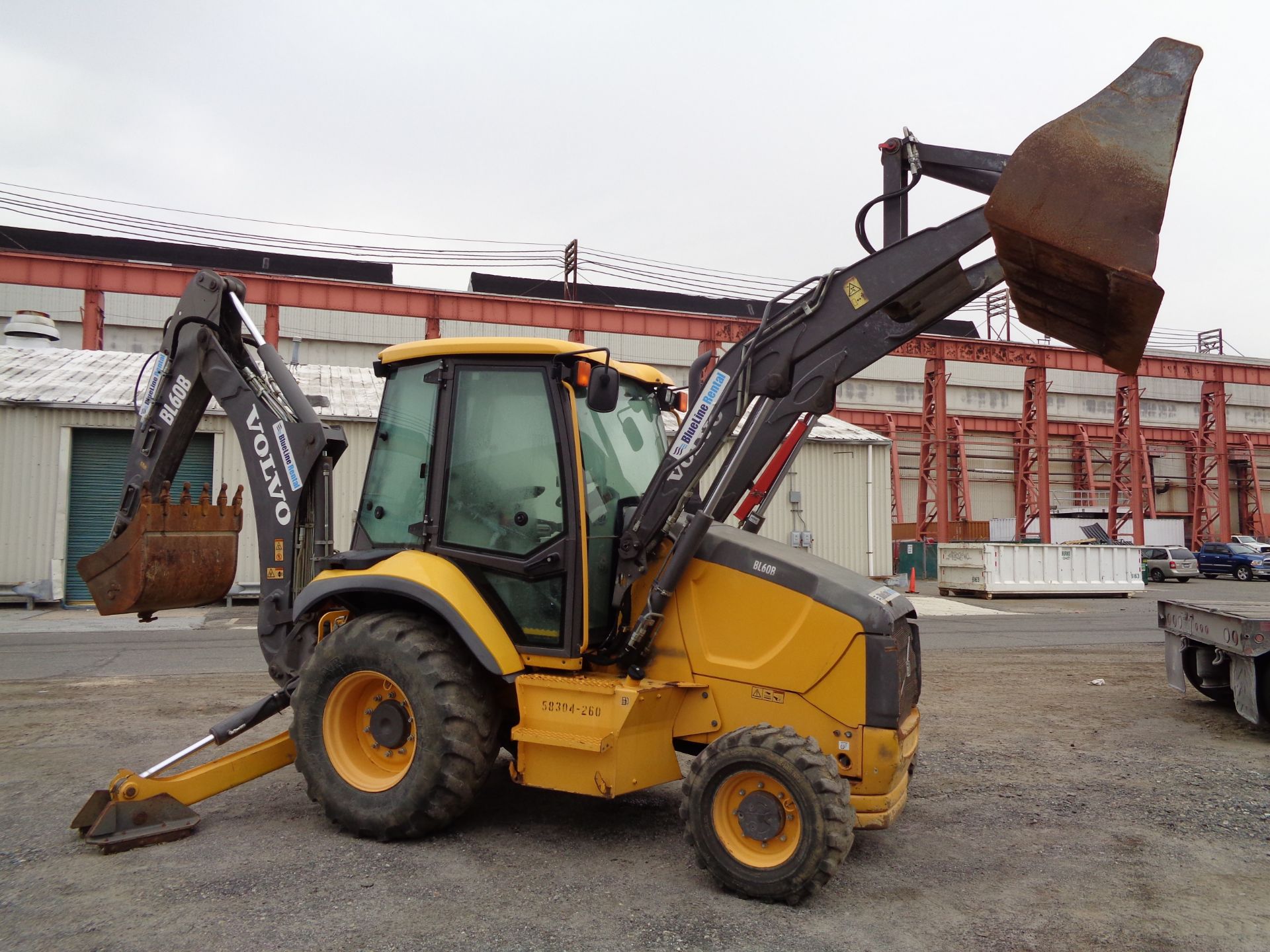 2013 Volvo BL60B Backhoe - Image 8 of 23