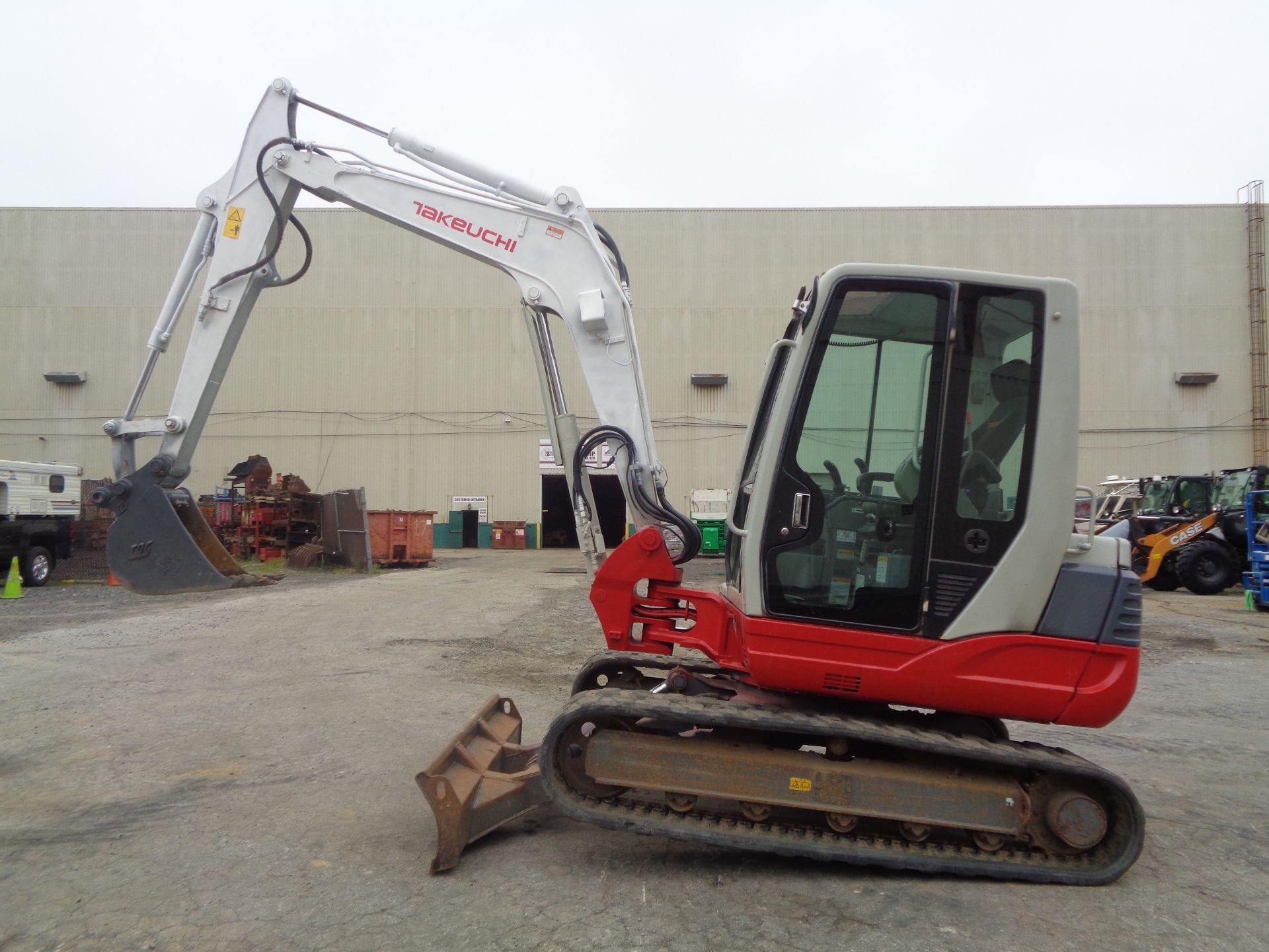 2013 Takeuchi TB250 Excavator - Image 3 of 15