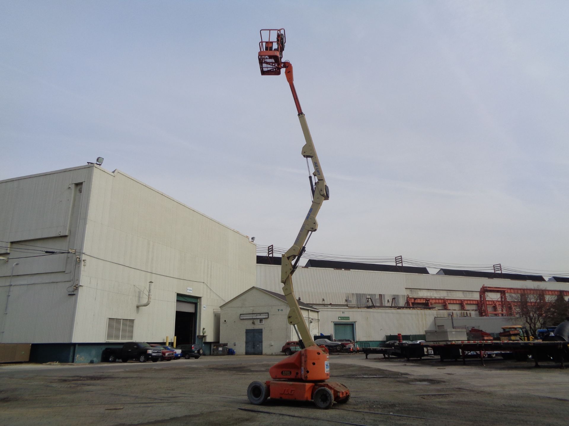 JLG E400AN Electric Boom Lift - 40ft Height - Image 13 of 14