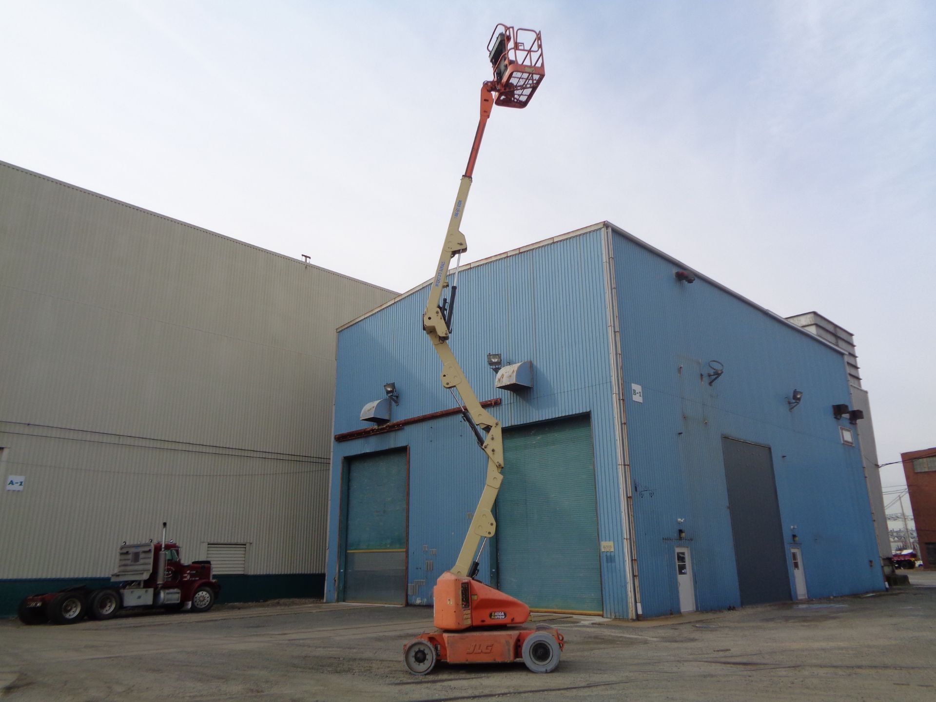 JLG E400AN Electric Boom Lift - 40ft Height - Image 12 of 14