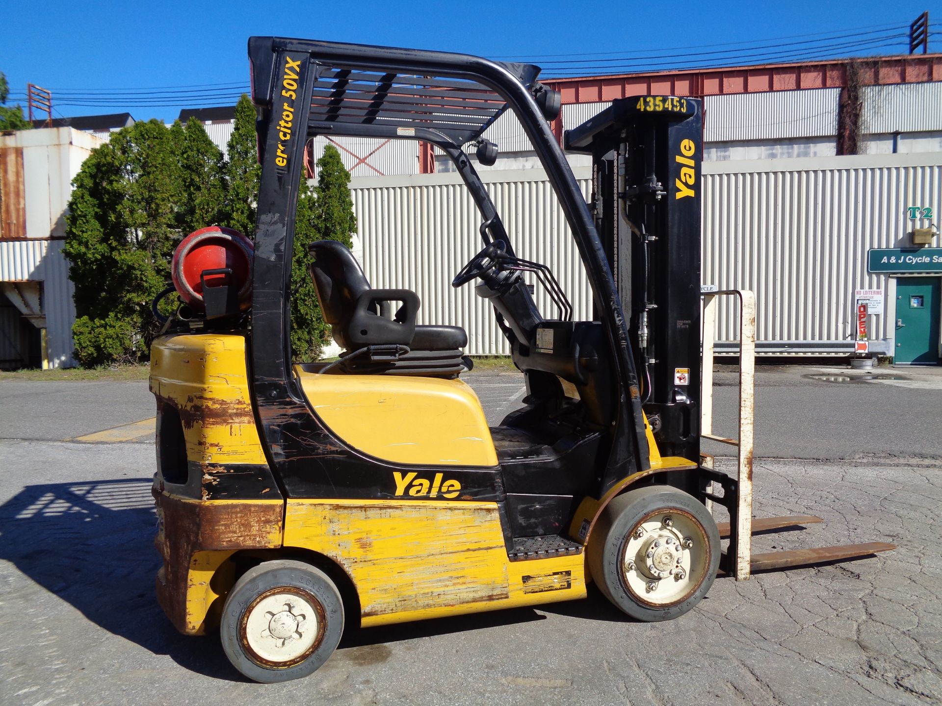 2015 Yale GLC050VX 5,000lbs Forklift - Image 3 of 19