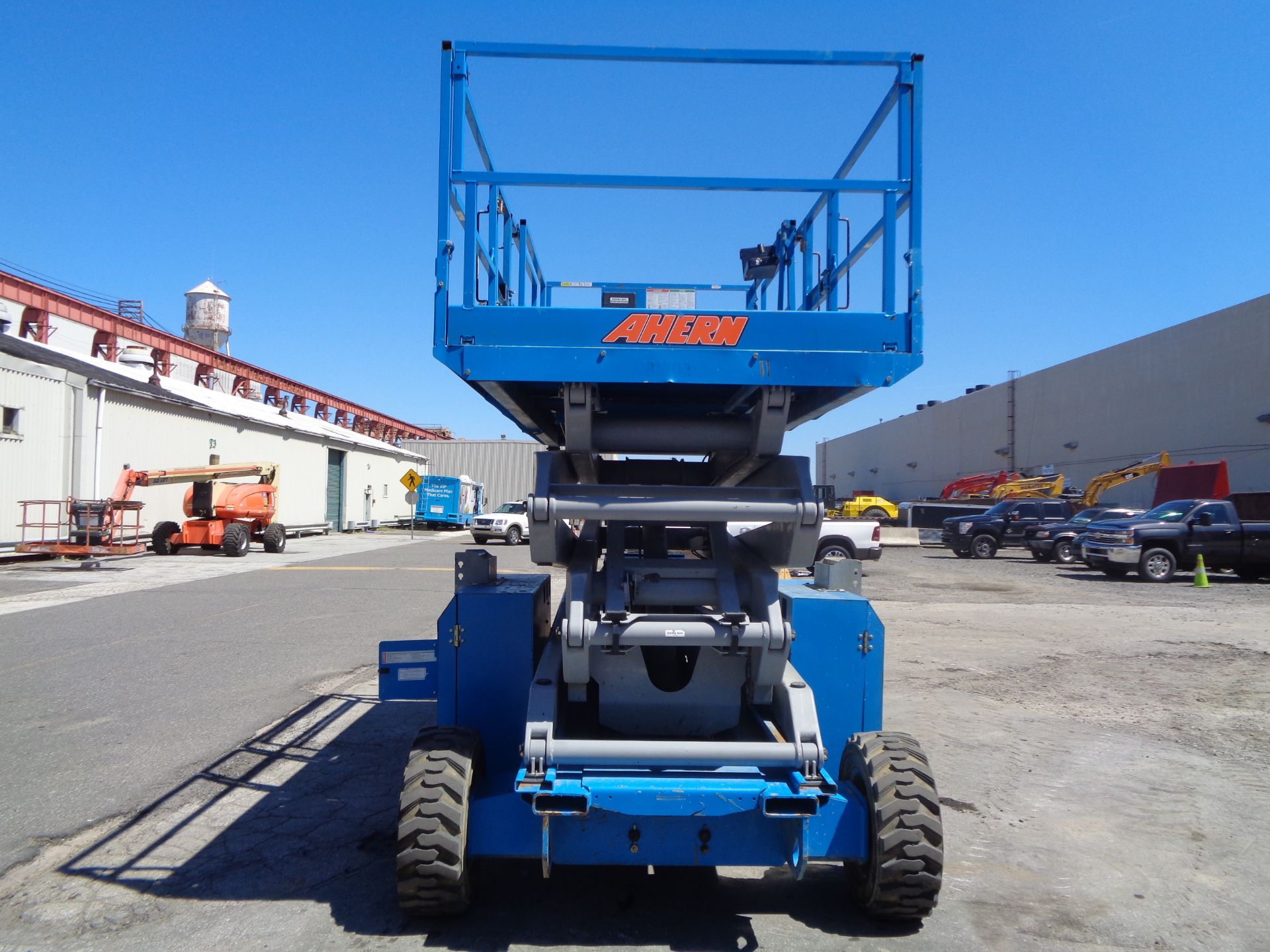 2008 Genie GS3384RT Rough Terrain 4x4 Scissor Lift-33ft - Image 8 of 27