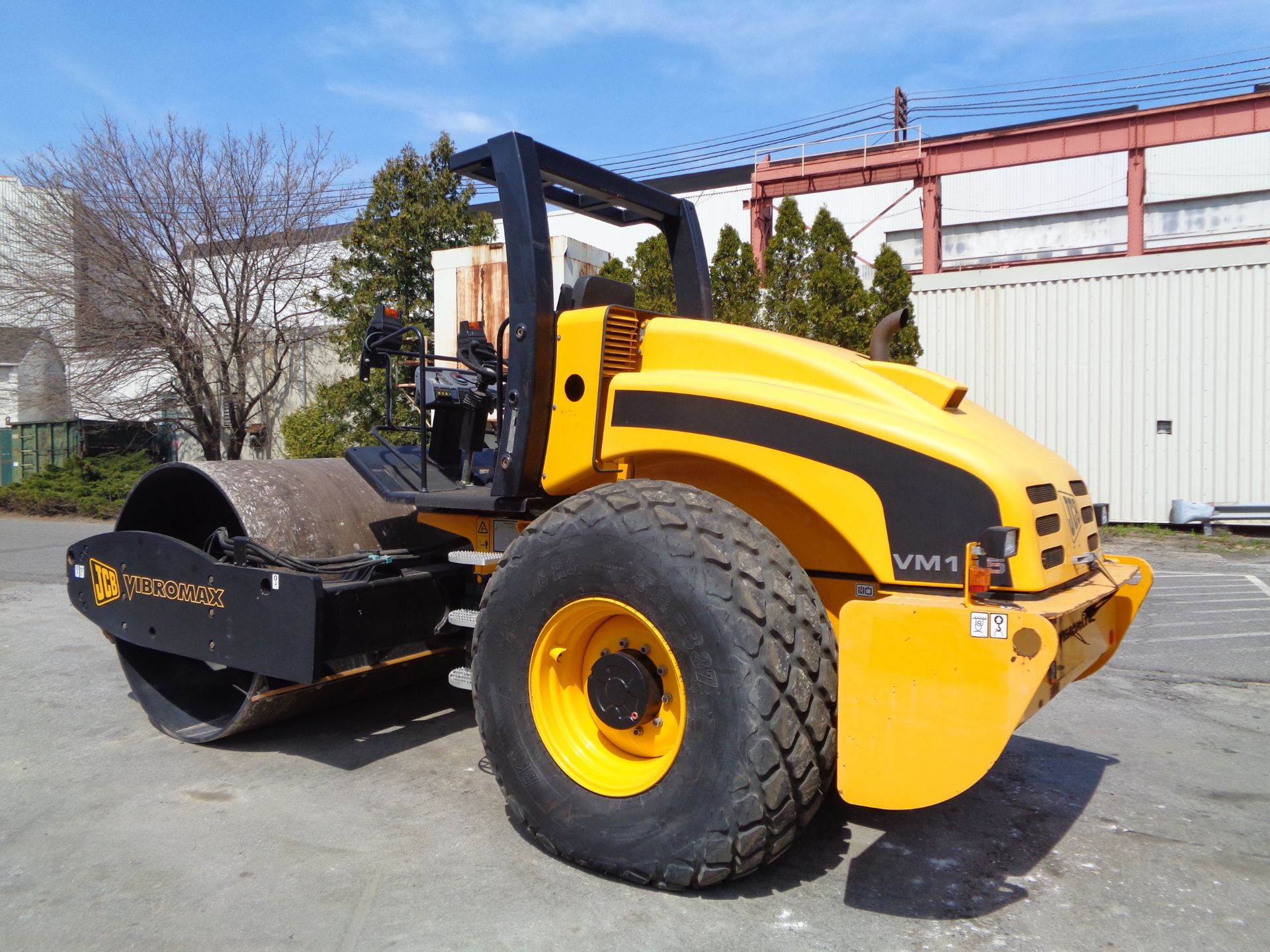 NEW JCB VM115 Single Smooth Drum Vibrating Roller Compactor - Image 25 of 45