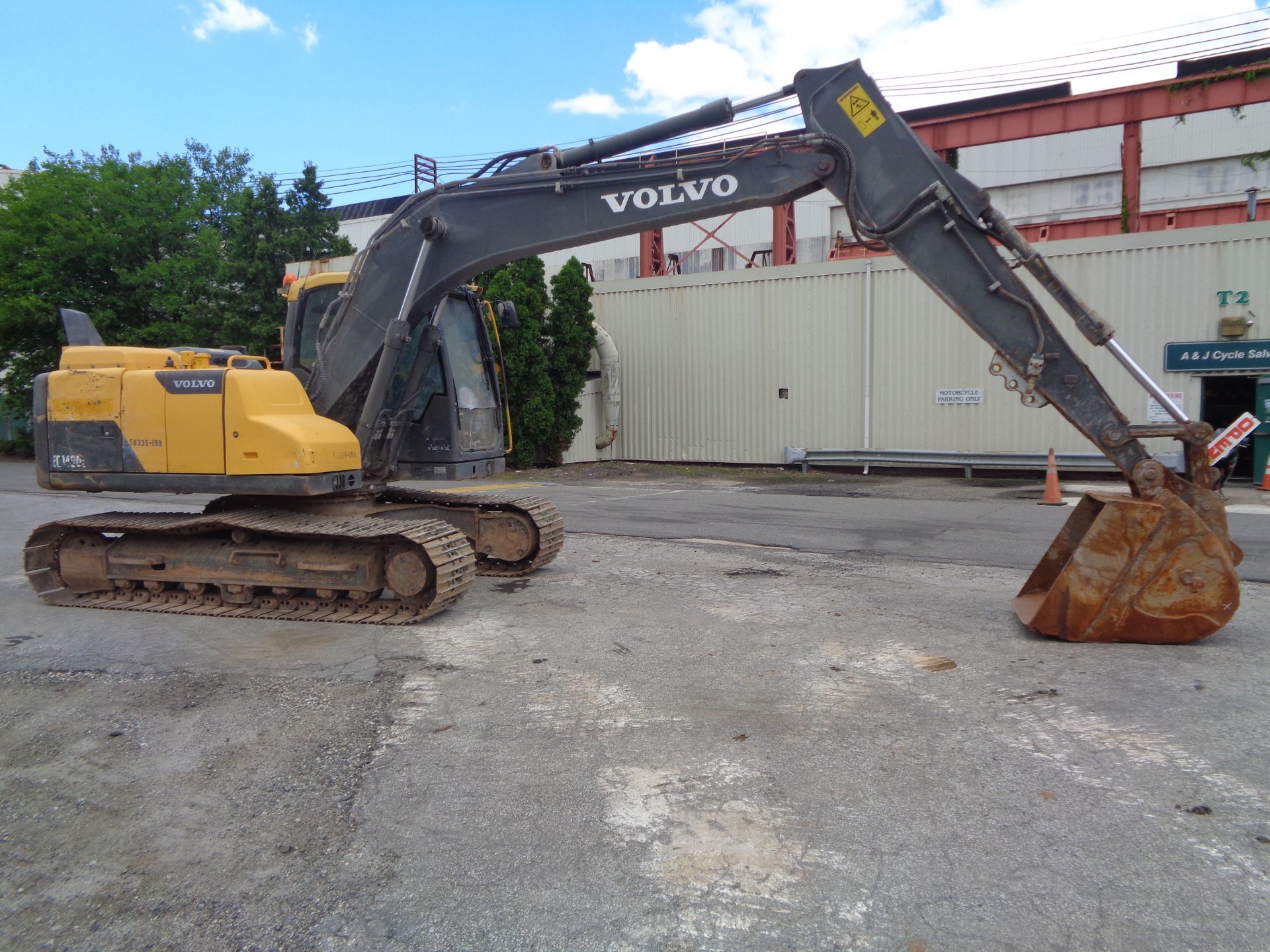 2013 Volvo EC140DL Excavator - Image 10 of 26