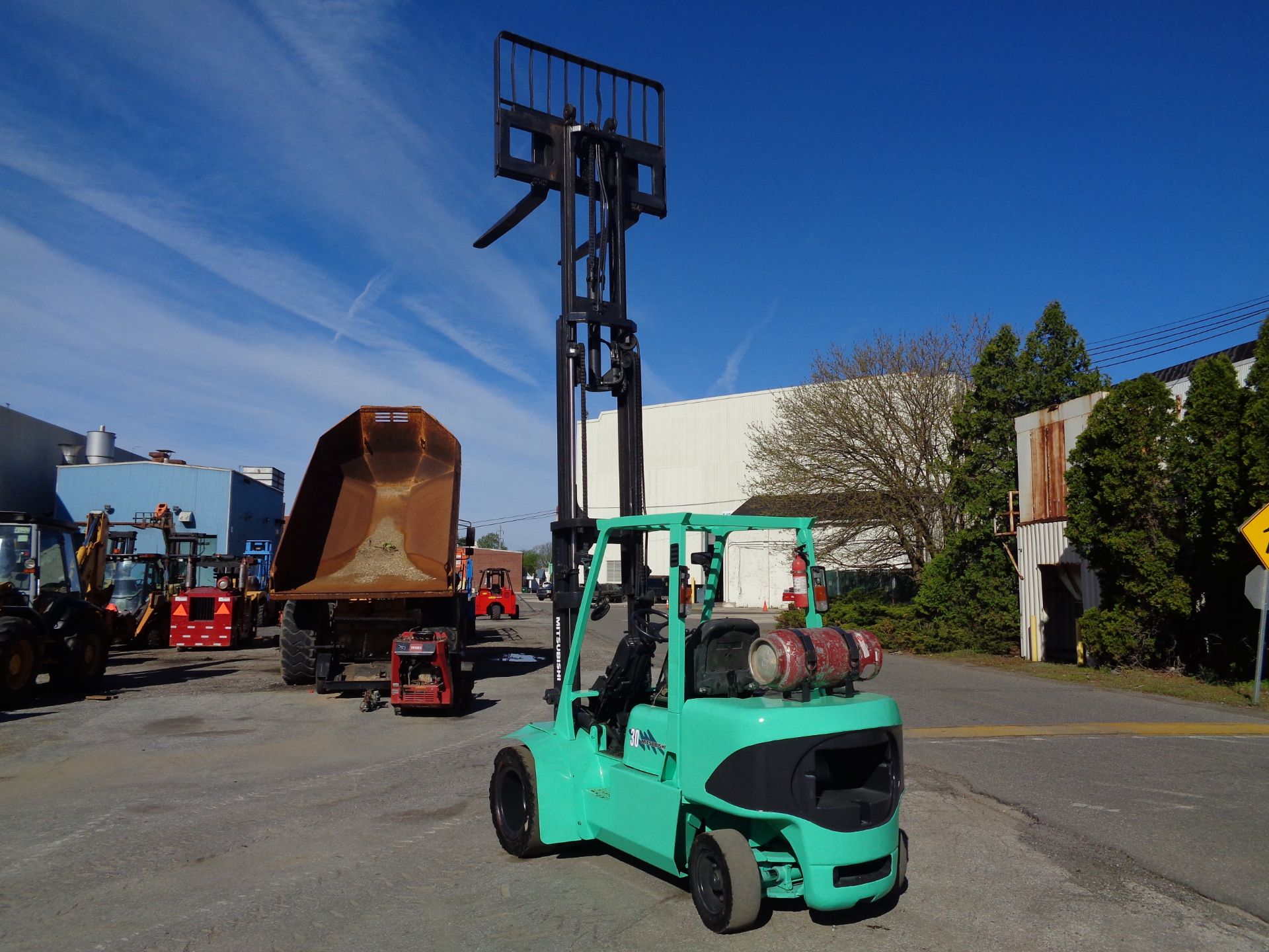 Mitsubishi FG30K 6,000lbs Forklift - Image 9 of 16