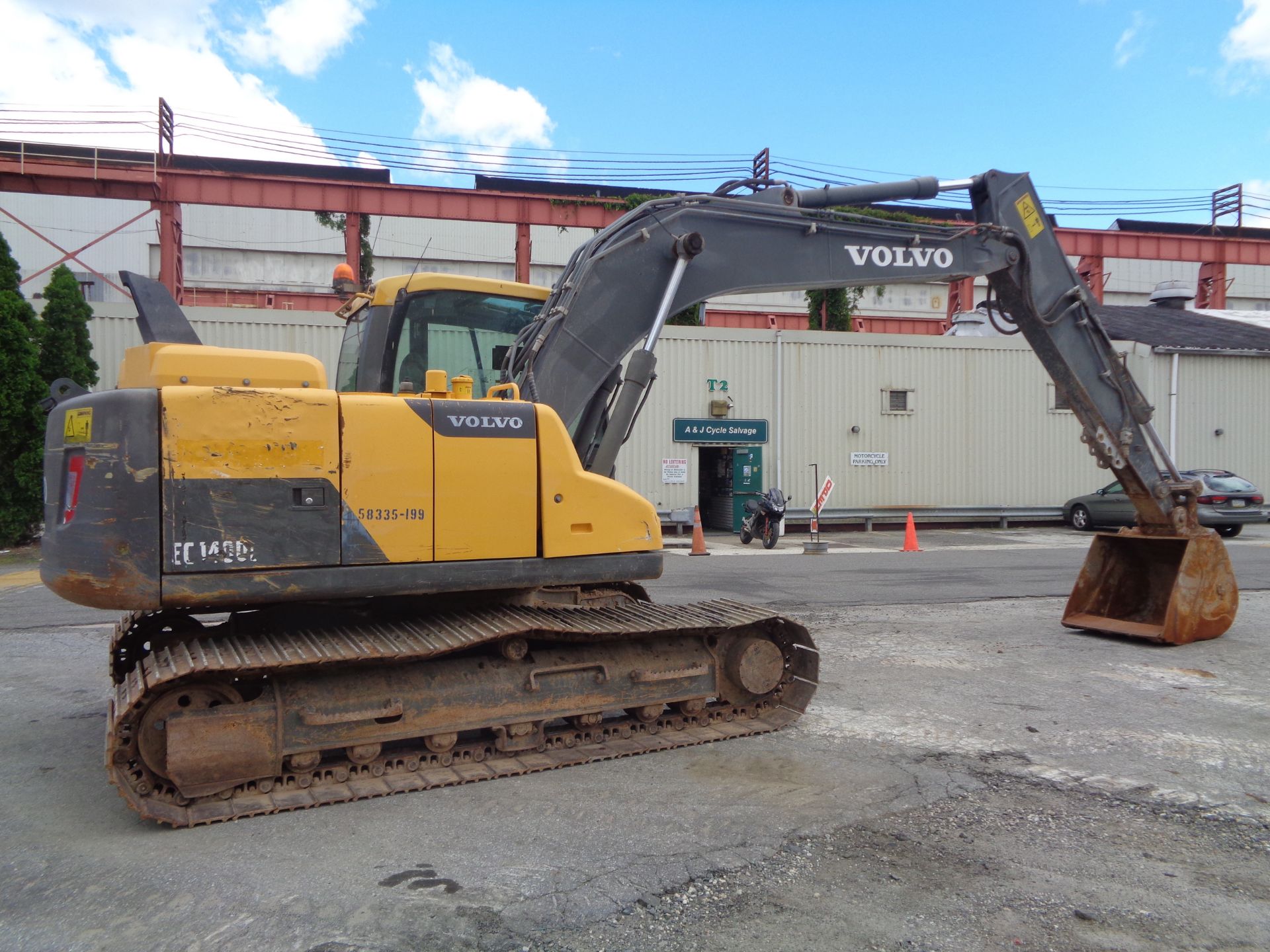 2013 Volvo EC140DL Excavator - Image 12 of 26