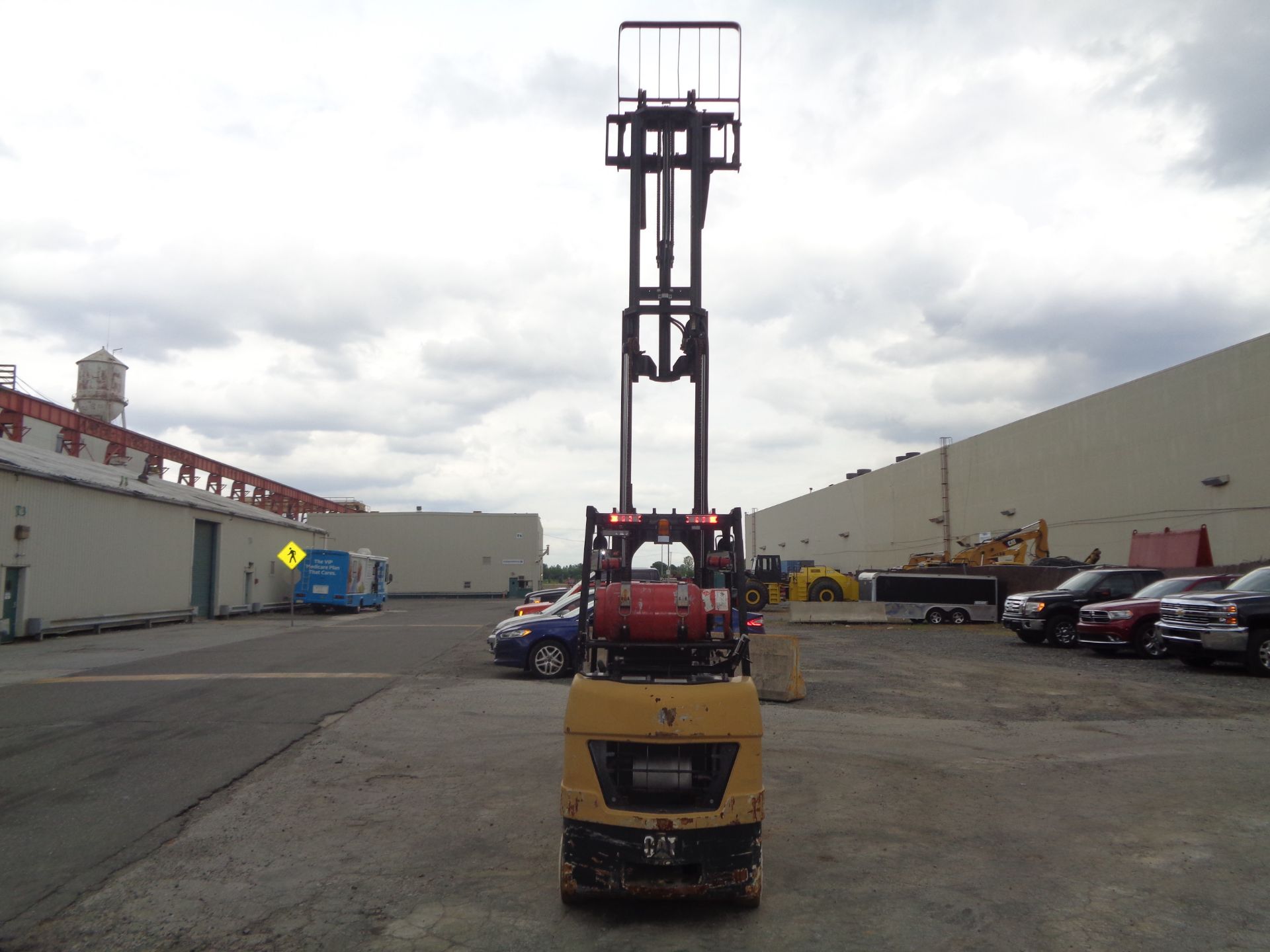 2013 Caterpillar 2C5000 5,000lbs Forklift - Image 8 of 19