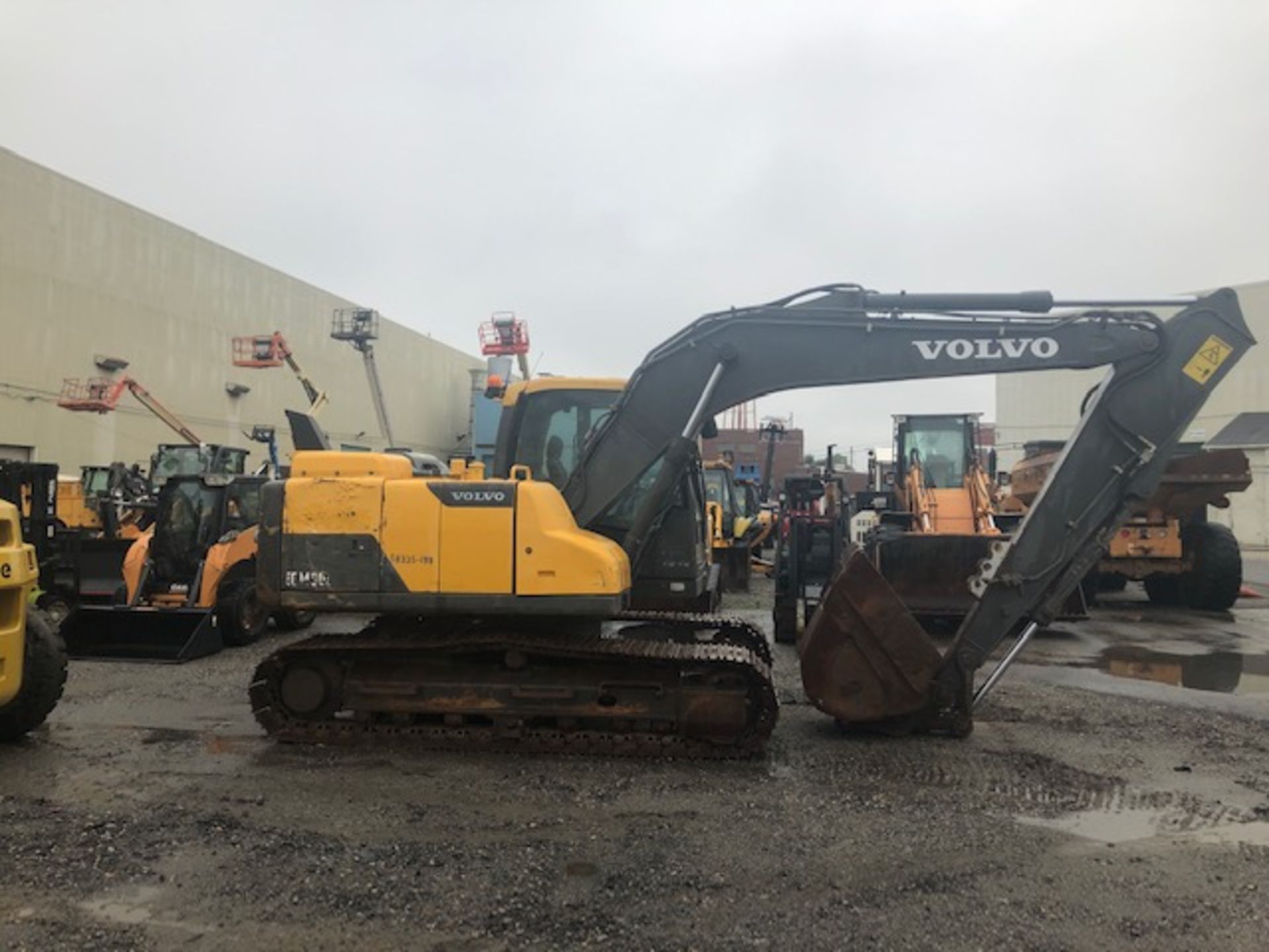 2013 Volvo EC140DL Excavator - Image 25 of 26